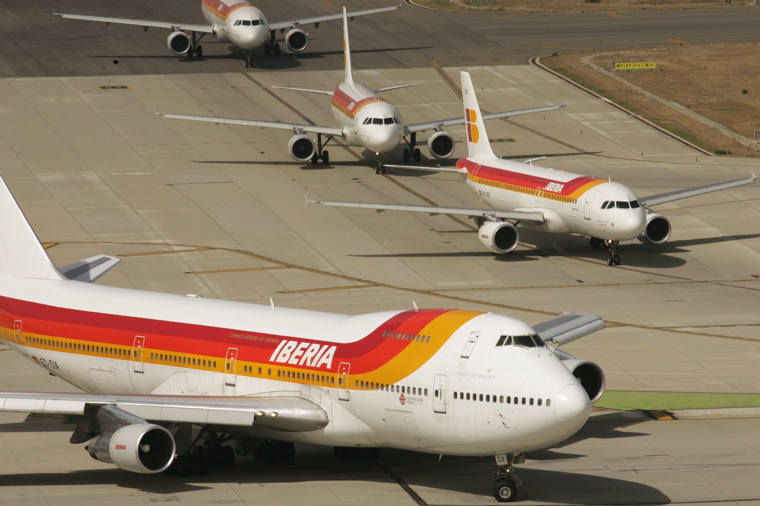 Medios de comunicación españoles mencionan que los pasajeros no se enteraron de lo ocurrido durante el vuelo y fue hasta que aterrizaron en el aeropuerto de Barajas, en Madrid, que se les informó de los hechos.