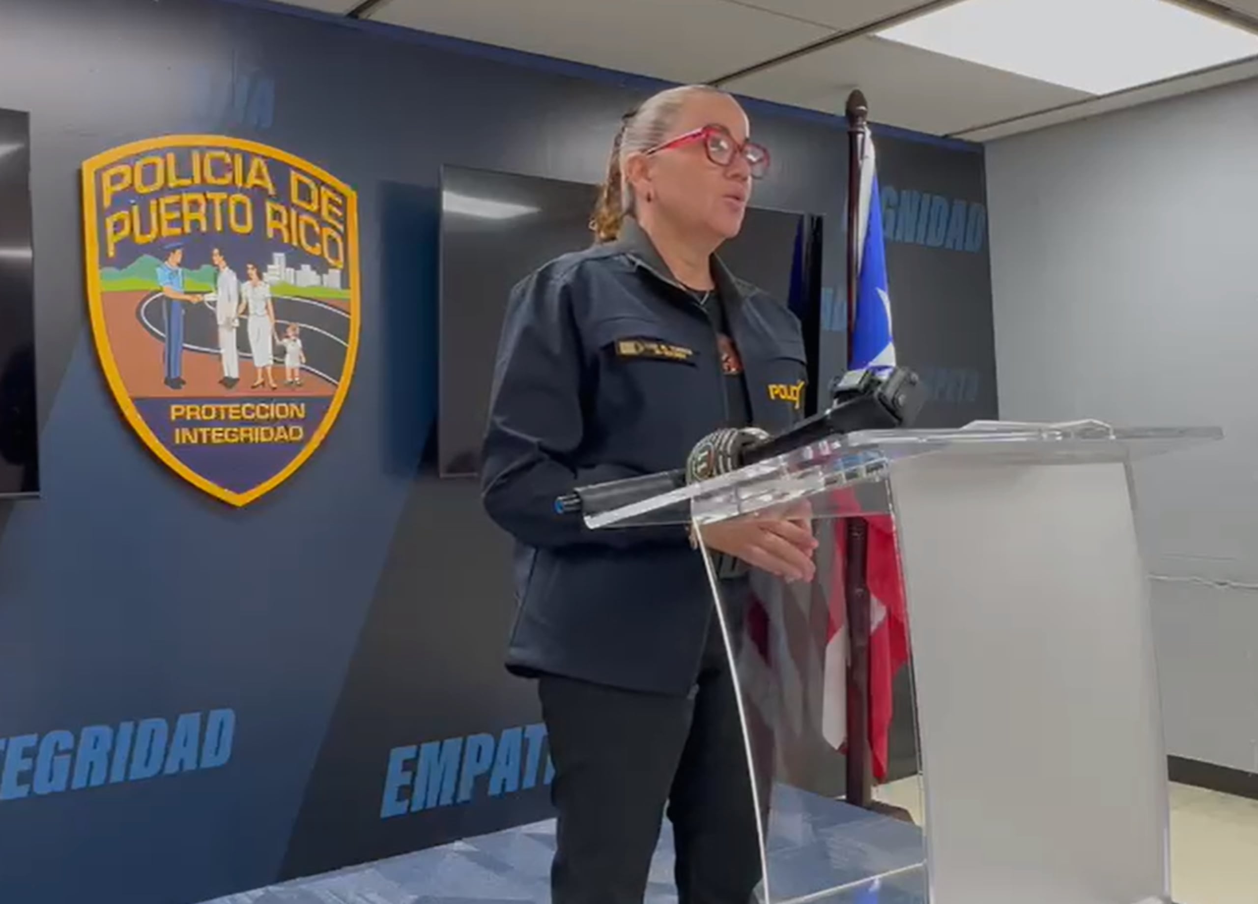 La capitana Wanda Torres, del CIC de San Juan, ofrece detalles sobre el incidente en La Perla.