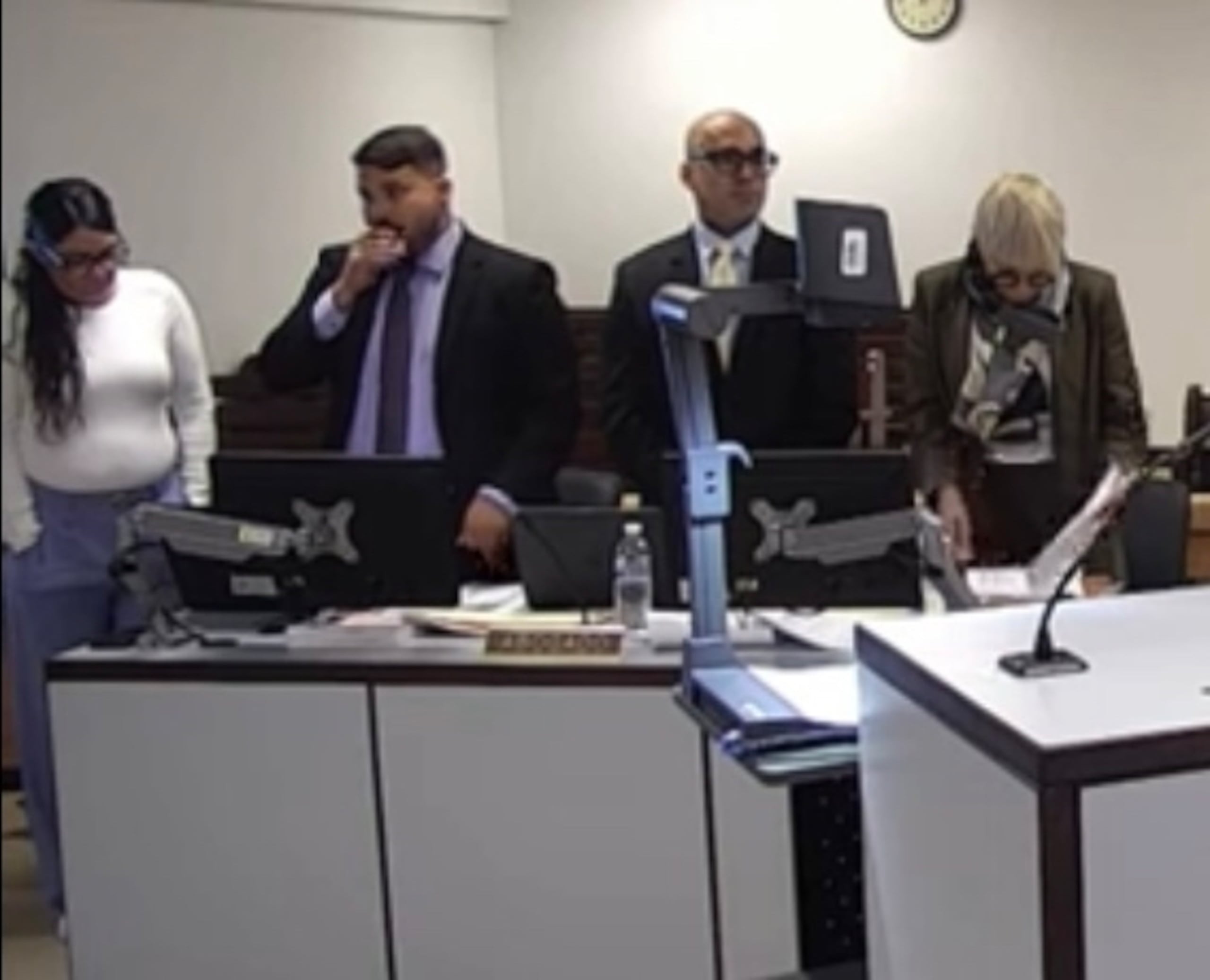 El testigo precisó que mientras Gabriela Nicole estaba en el piso, la vio con los ojos mirando hacia arriba y no reaccionaba.