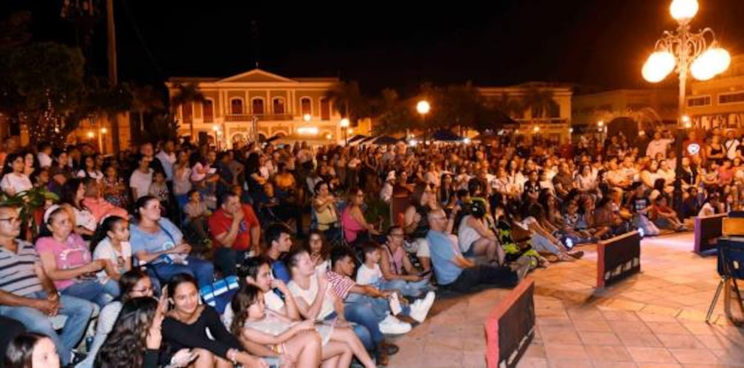 Disfruta de un ambiente familiar y cultural mañana, de 4:00 a 10:00 pm en la Plaza Santiago R. Palmer en la calle Ruiz Belvis en Caguas. (Archivo)