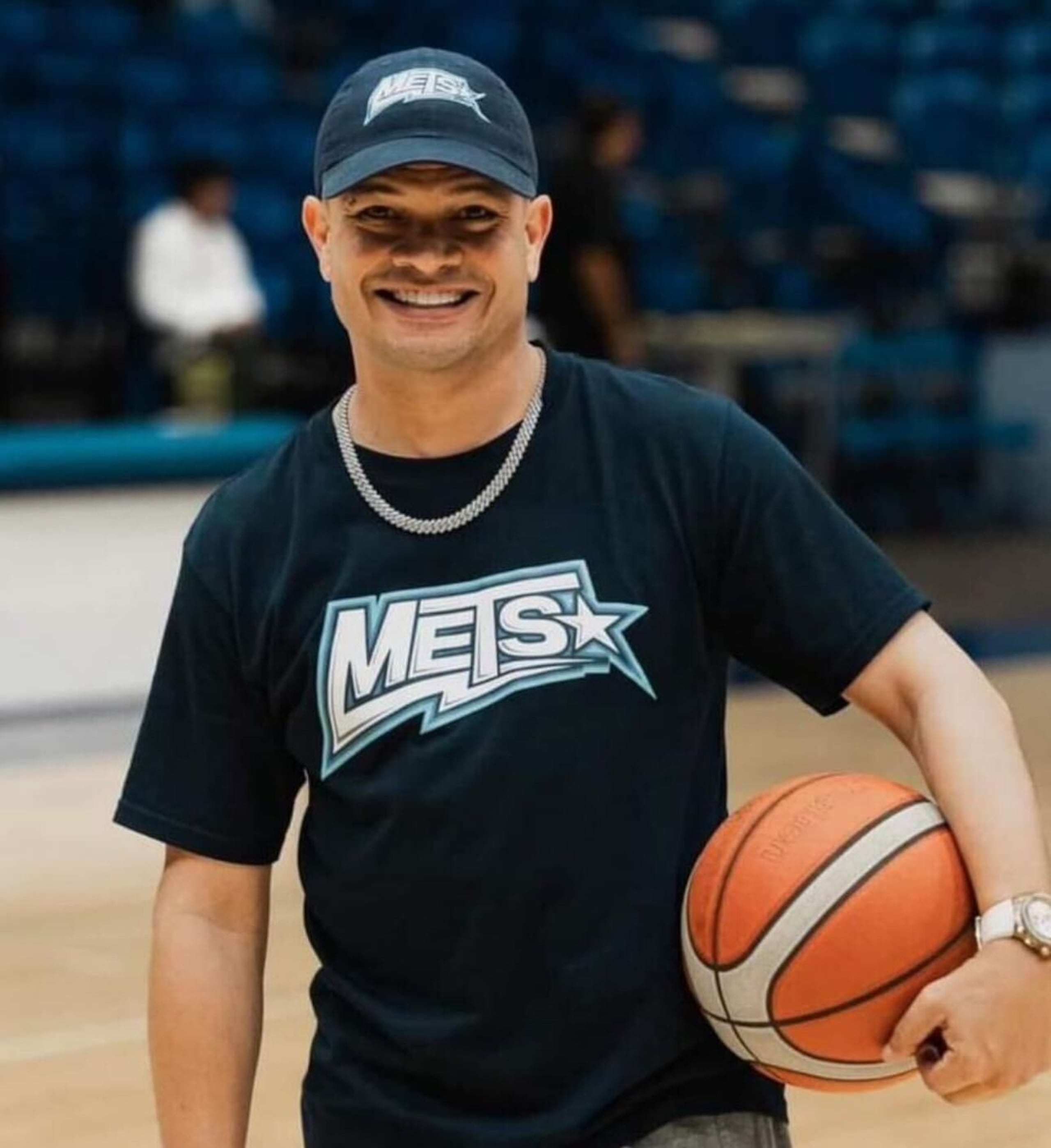 El reguetonero Jowell es el coapoderado de los Mets de Guaynabo en la Liga de Baloncesto Puertorriqueña.