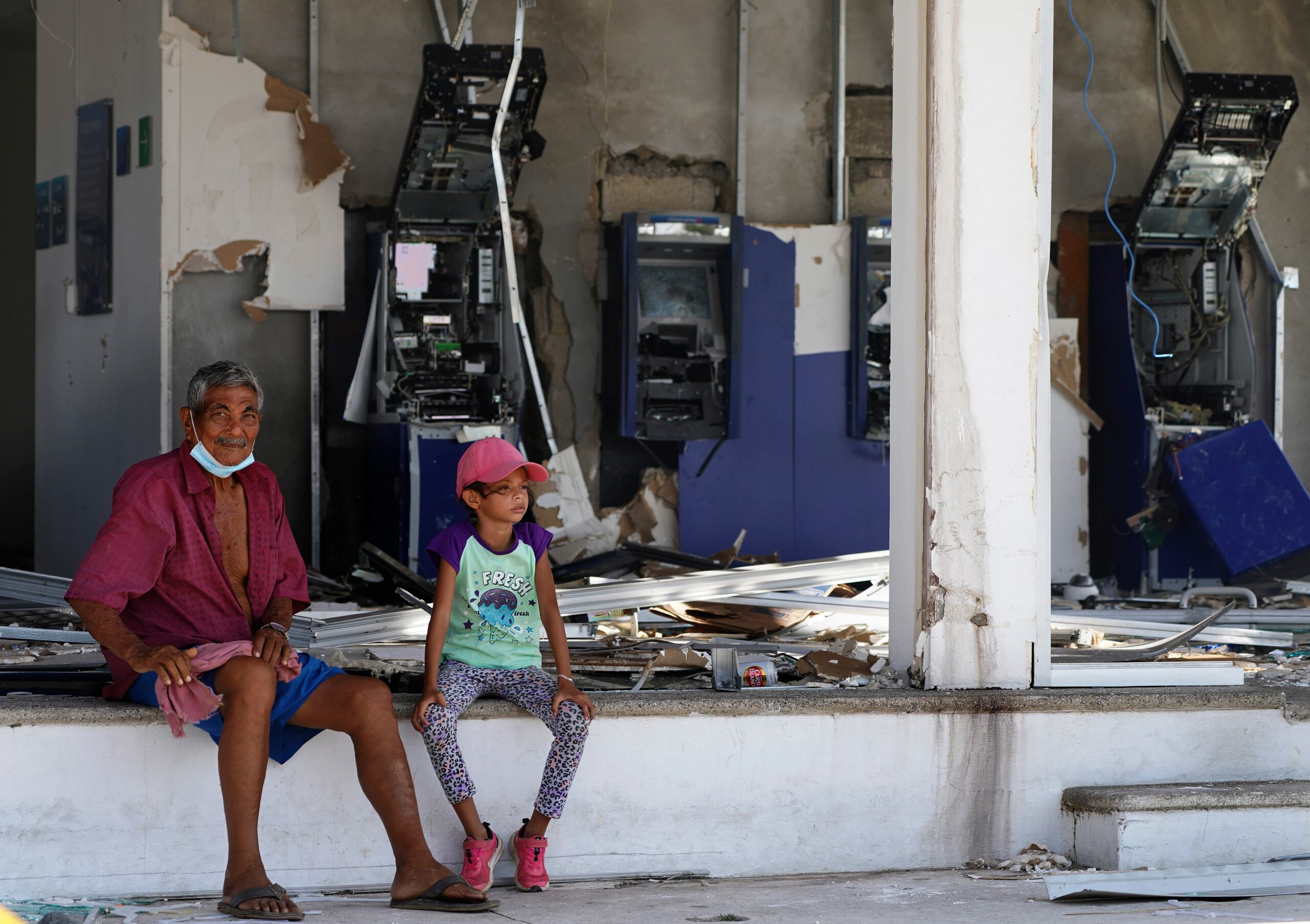 Se habilitó un puente humanitario en Guerrero (AP Foto/Marco Ugarte)
