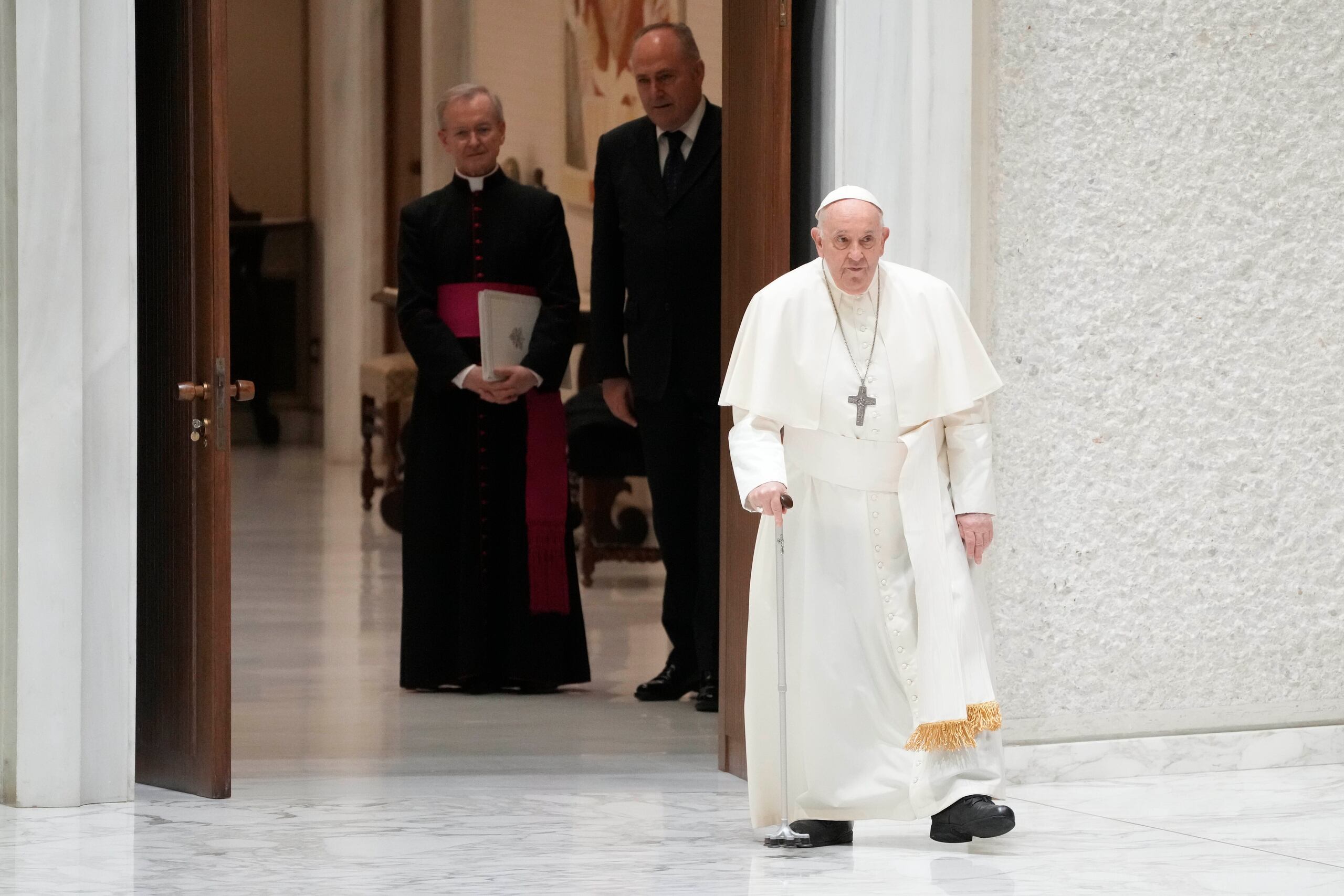 El boletín diario del Vaticano confirmó que Francisco presidirá la larga vigilia en la Basílica de San Pedro.