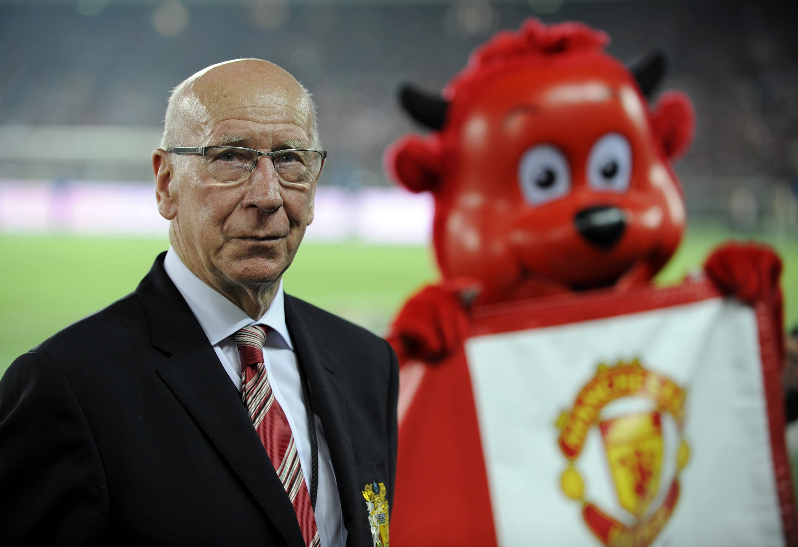 El exjugador del Manchester United Bobby Charlton en foto de archivo.