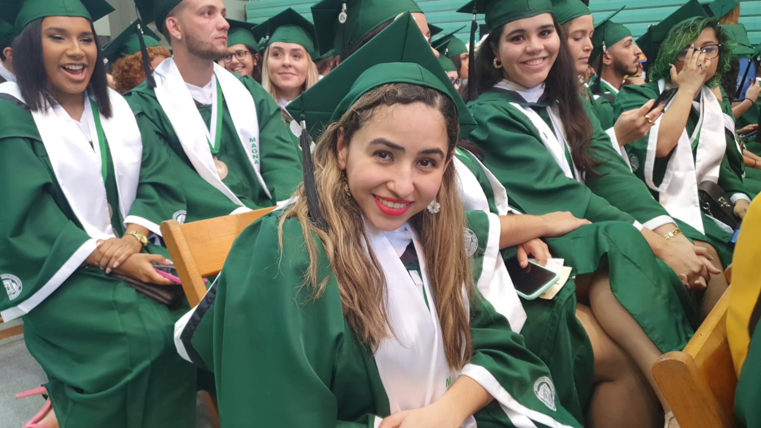 Janlean Luna Rivera, quien su historia conmovió a boricuas desde su nacimiento en 9 de junio de 2000, consiguió el grado de bachillerato en Psicología del Recinto Universitario de Mayagüez.
