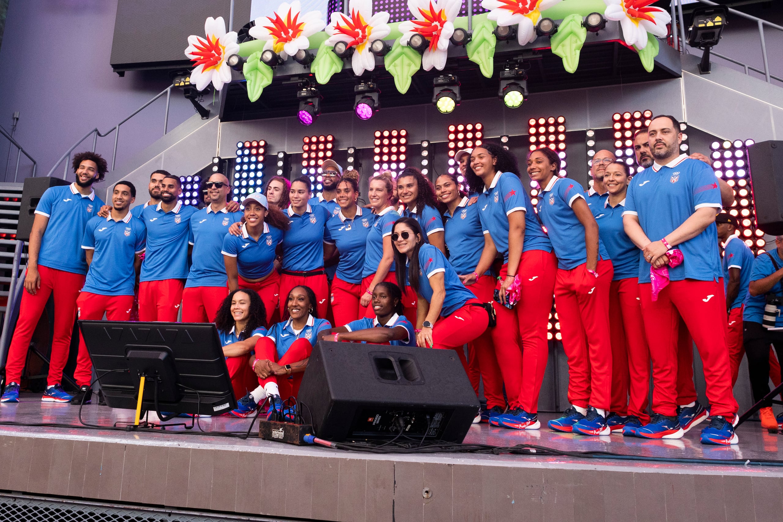 Los dos equipos de baloncesto de Puerto Rico llegaron a la presentación de atletas clasificados a París 2024.
