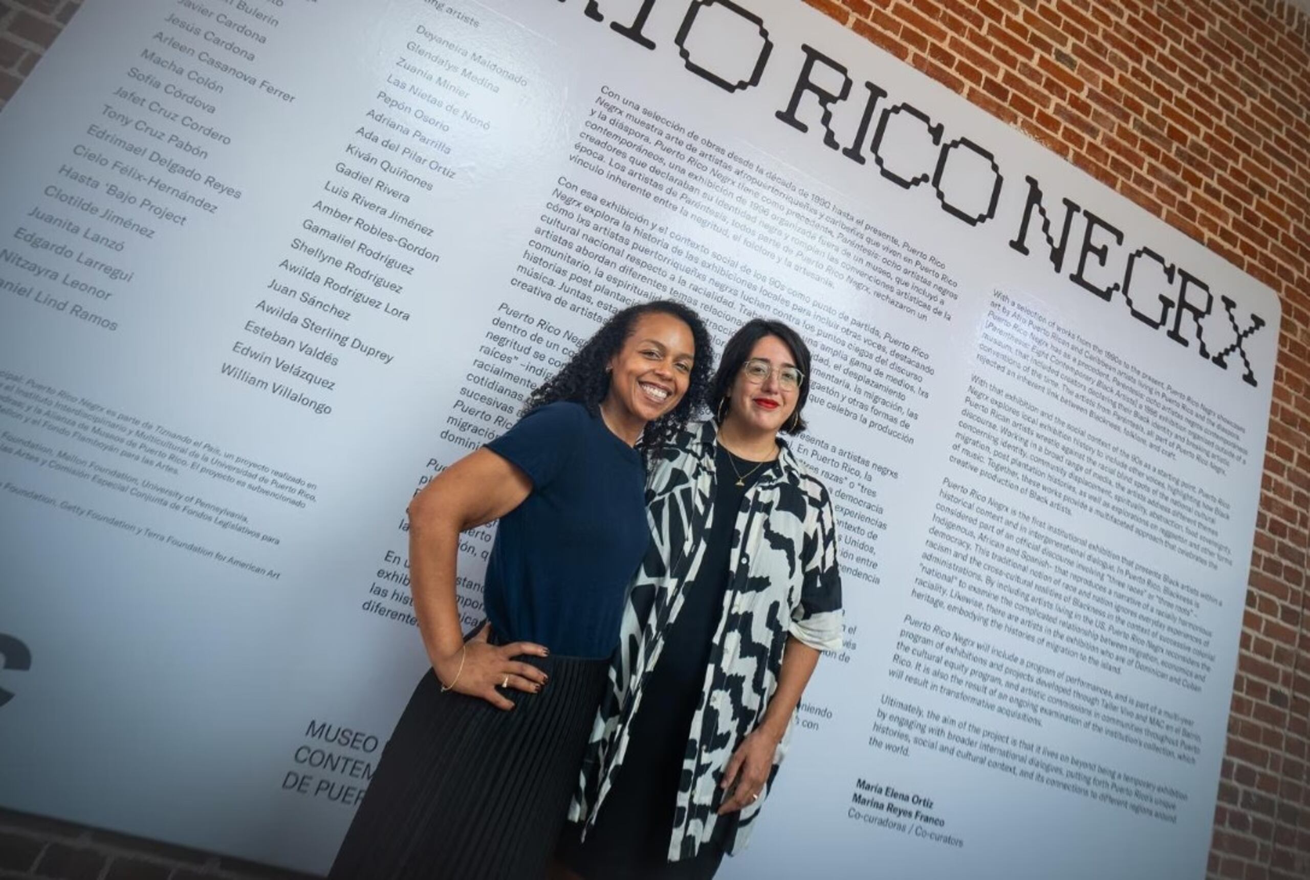 Las curadoras de la exhibición, María Elena Ortiz y Marina Reyes Franco.
