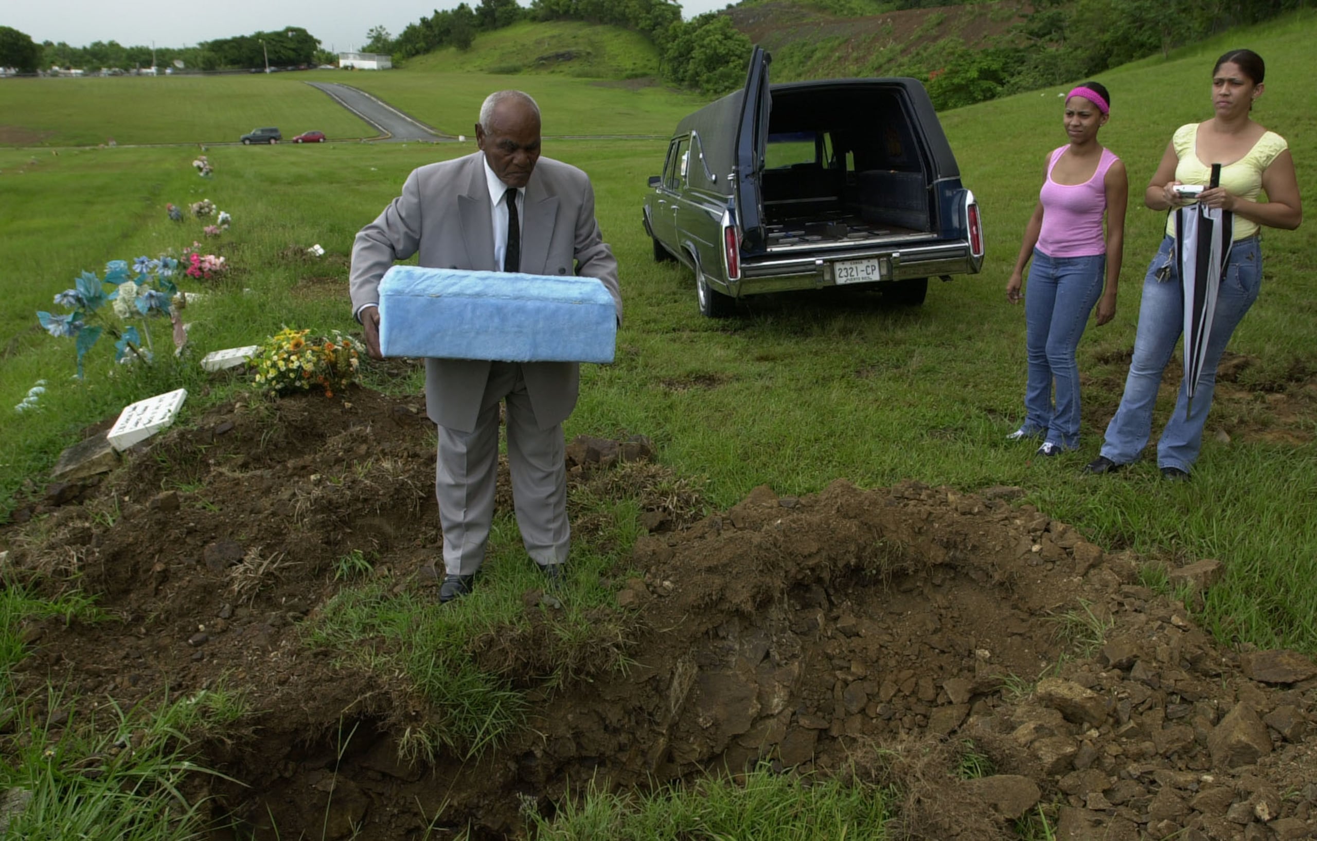 Al igual que ocurrió con el niño Alberto Ojeda, asesinado en el 2001, cuando el Departamento de la Familia comenzó a investigar los expedientes relegados, se dieron con víctimas que habían fallecido sin que se les hubiera brindado ayuda.