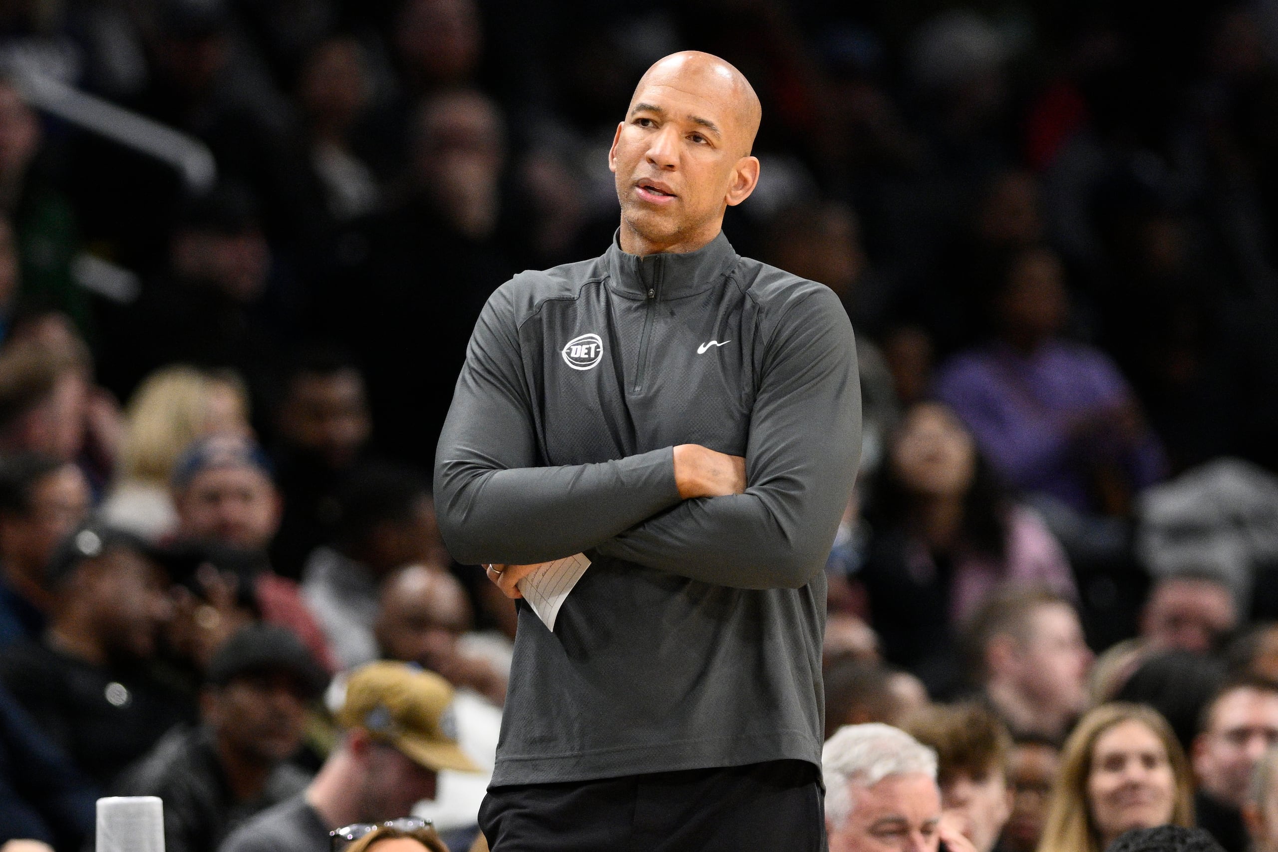 El entrenador de los Pistons de Detroit Monty Williams, aparece en esta foto antes de un encuentro ante los Wizards de Washington.