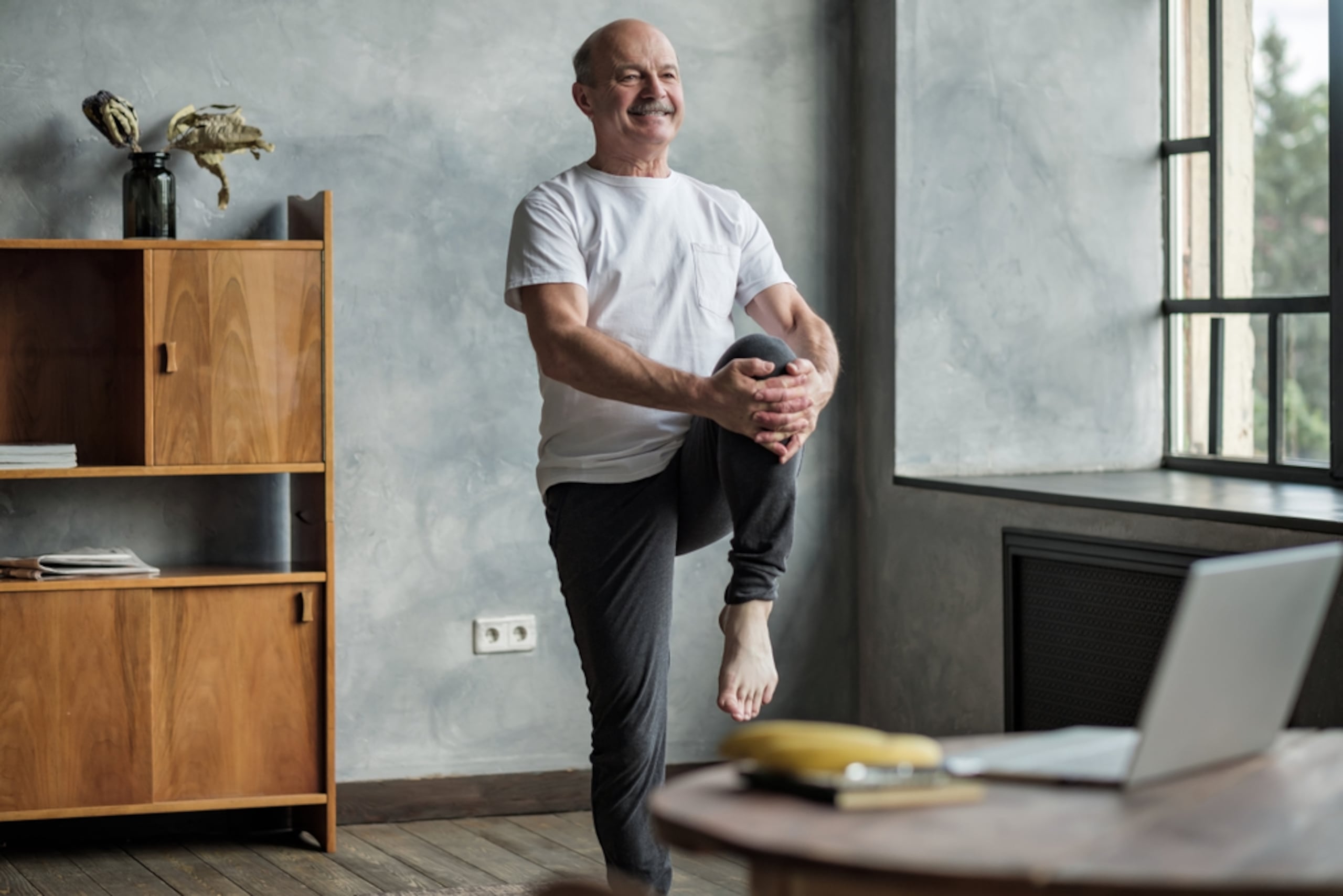 Este movimiento da pistas sobre la fuerza muscular, el estado del cerebro, el riesgo de caídas y, en personas mayores, incluso la probabilidad de muerte prematura.