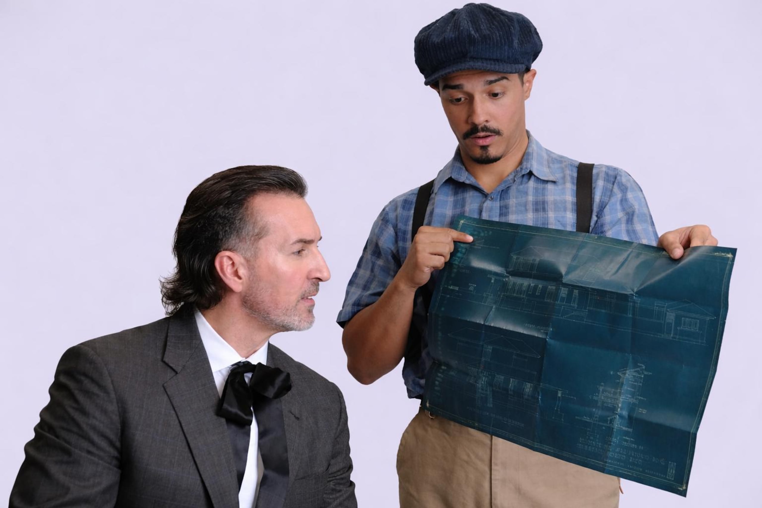 La pieza se ambienta en la visita del arquitecto Frank Lloyd Wright a Puerto Rico a inicios del soglo 20.