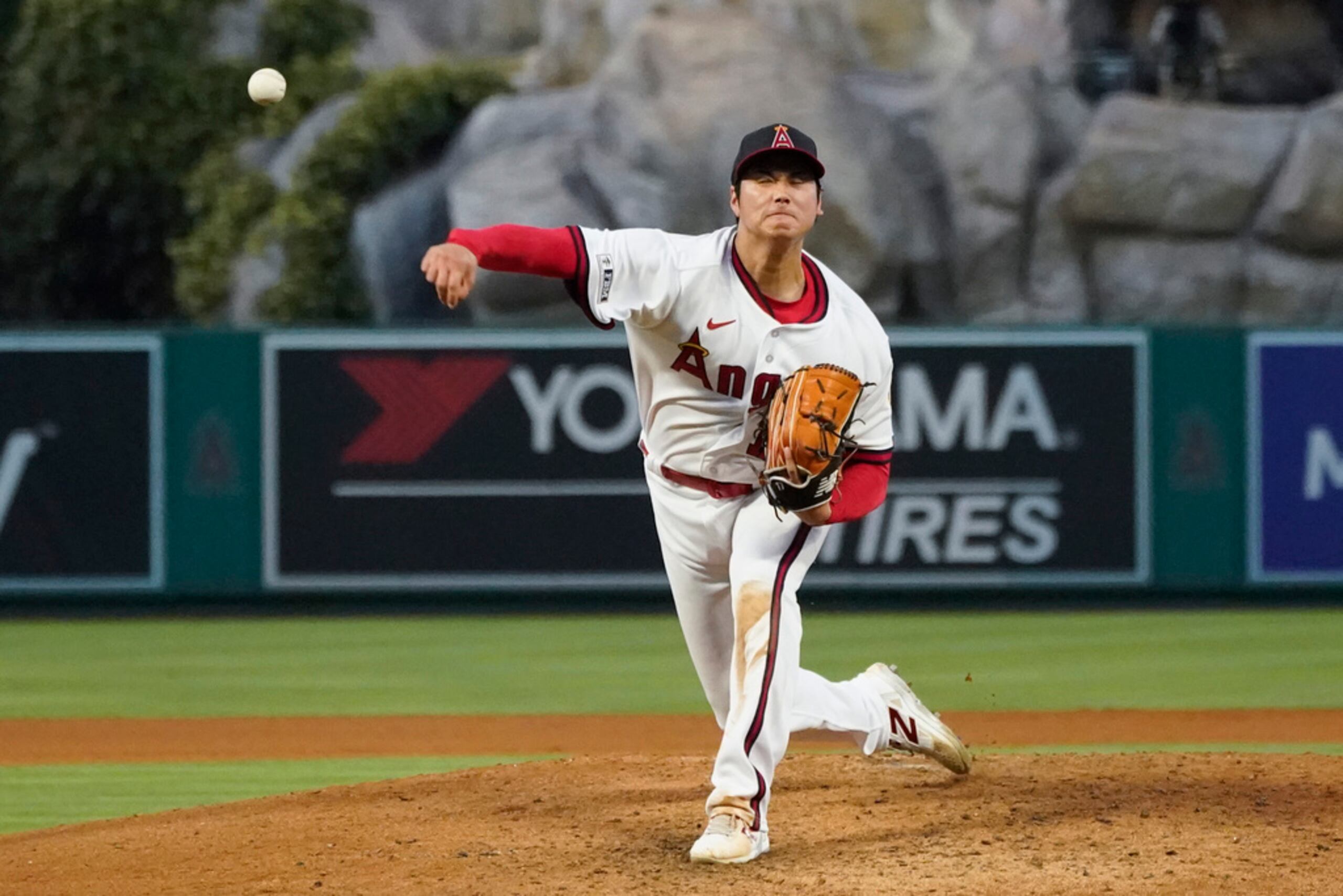 Shohei Ohtani permitió cuatro cuadrangulares antes los Pirates de Pittsburgh en su última salida.