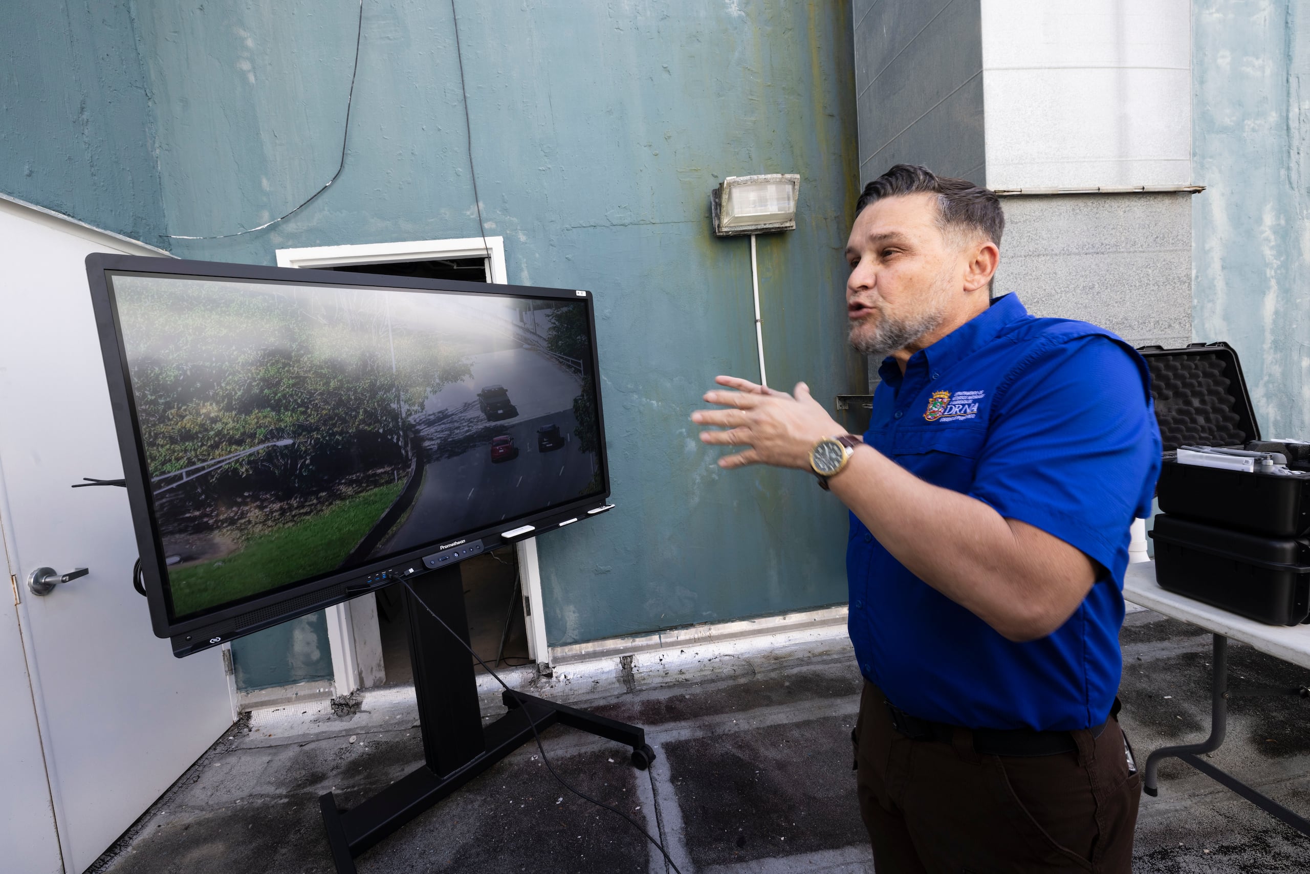 El secretario Waldemar Quiles explicó que se capacita a 60 vigilantes para trabajar próximamente con los drones.