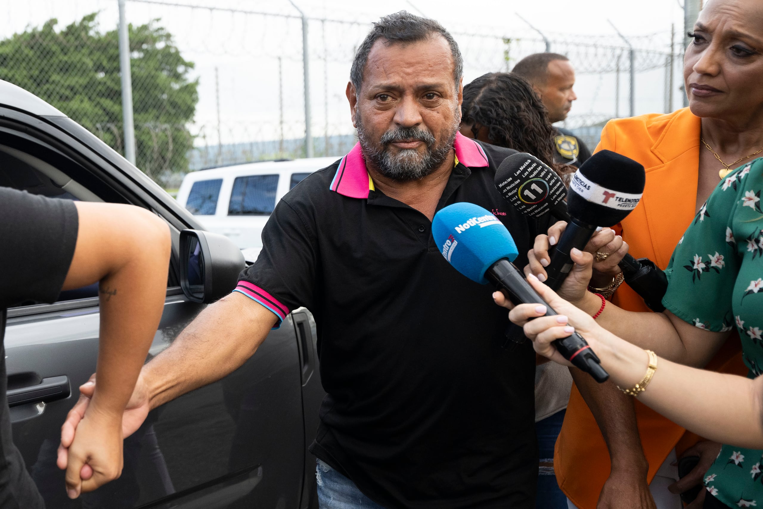 González Varela quedó en libertad bajo la custodia de su hermana.
