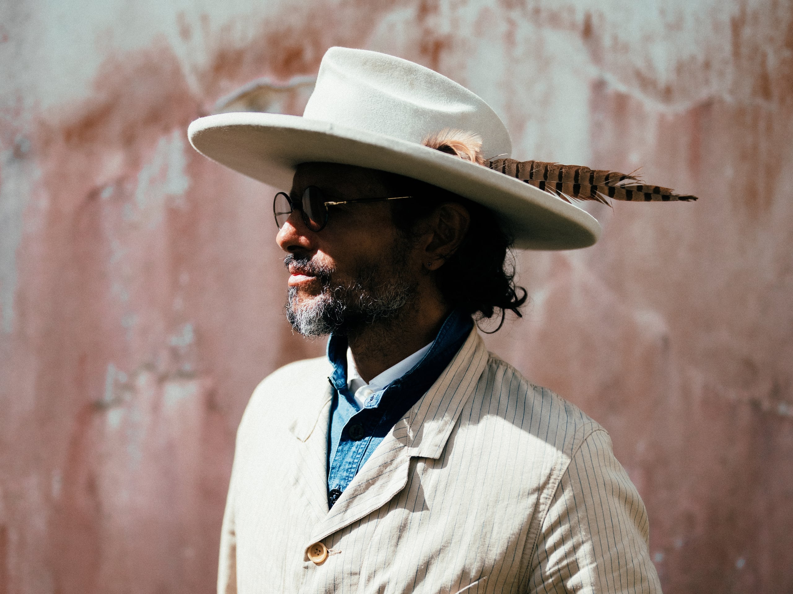 Draco Rosa lanza su decimotercer disco con 12 temas inéditos que reflejan su lado emotivo sin perder su flow rockero.