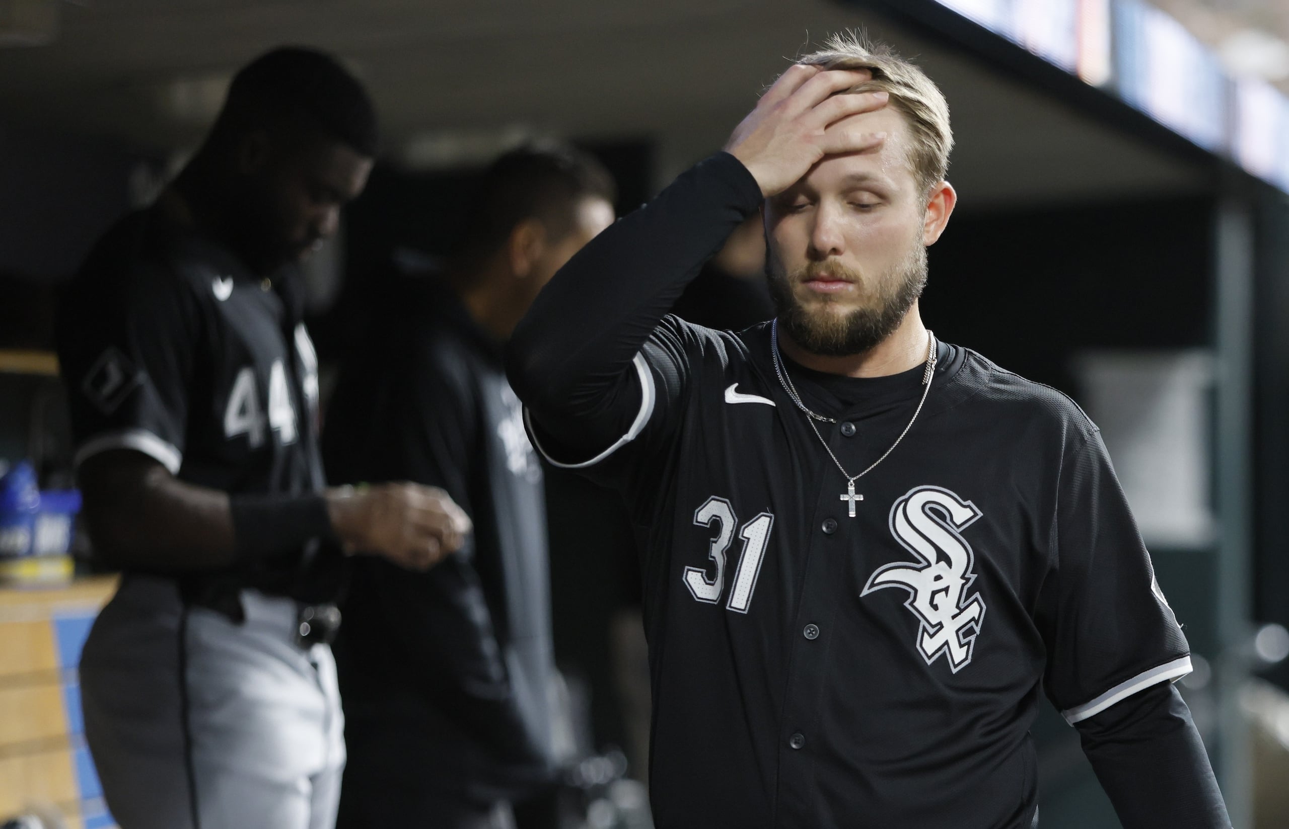 Zach DeLoach reacciona luego de la derrota de los White Sox contra los Tigers.
