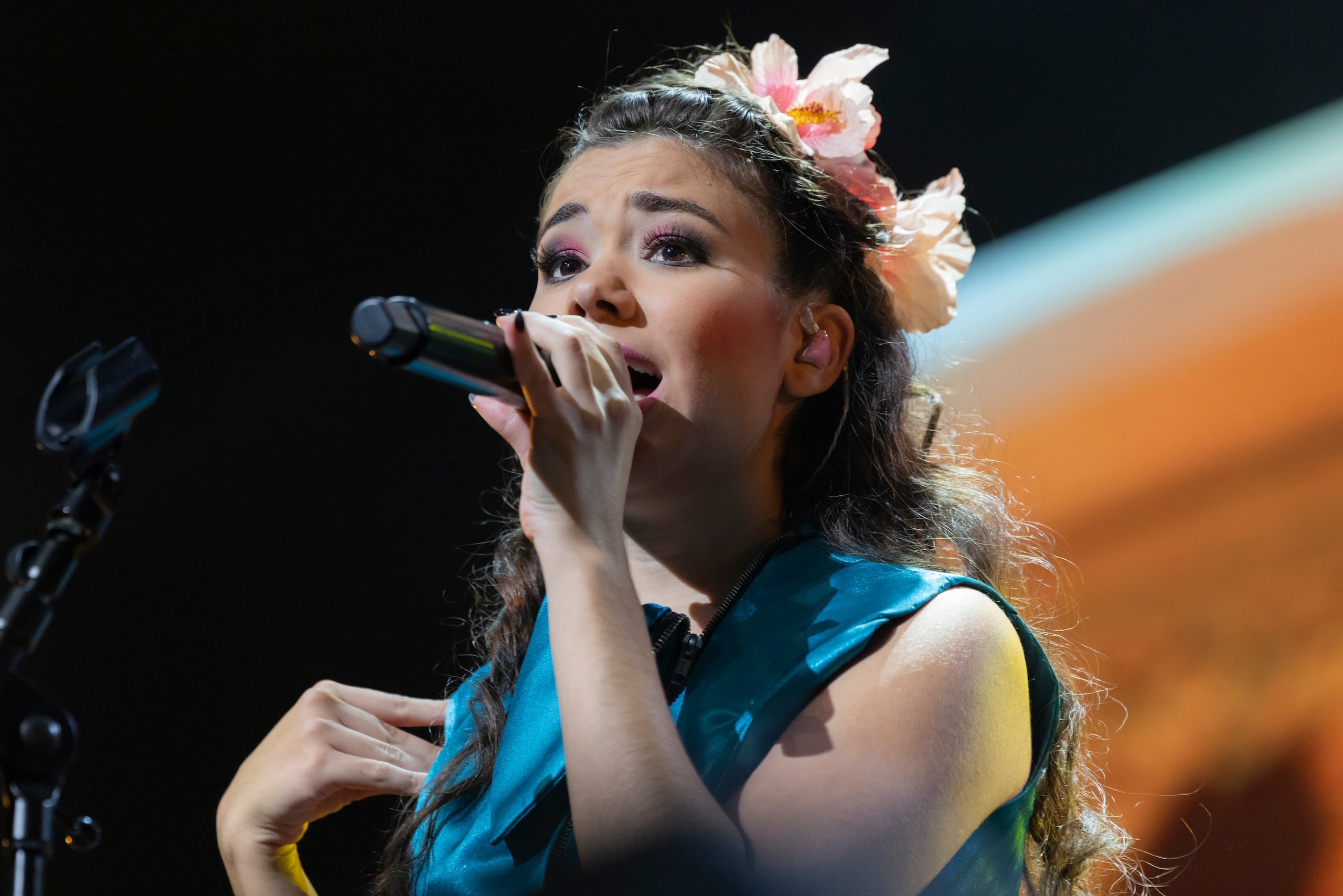 Camelia Muñiz es una de las voces del espectáculo “Me enamoro de ella”, un tributo a Juan Luis Guerra y 4.40.