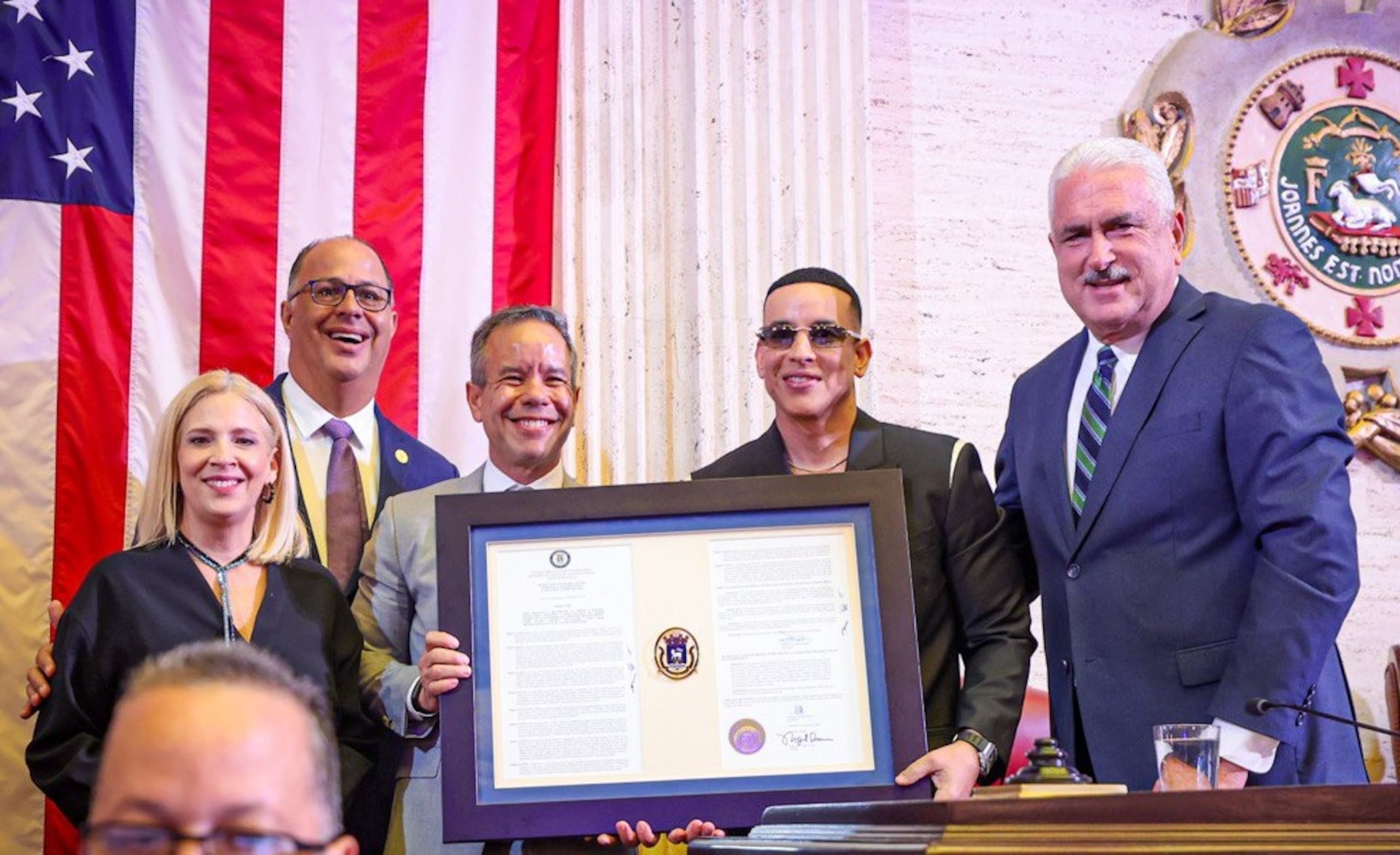 Durante la ceremonia, se resaltó el impacto cultural del reguetonero Daddy Yankee.