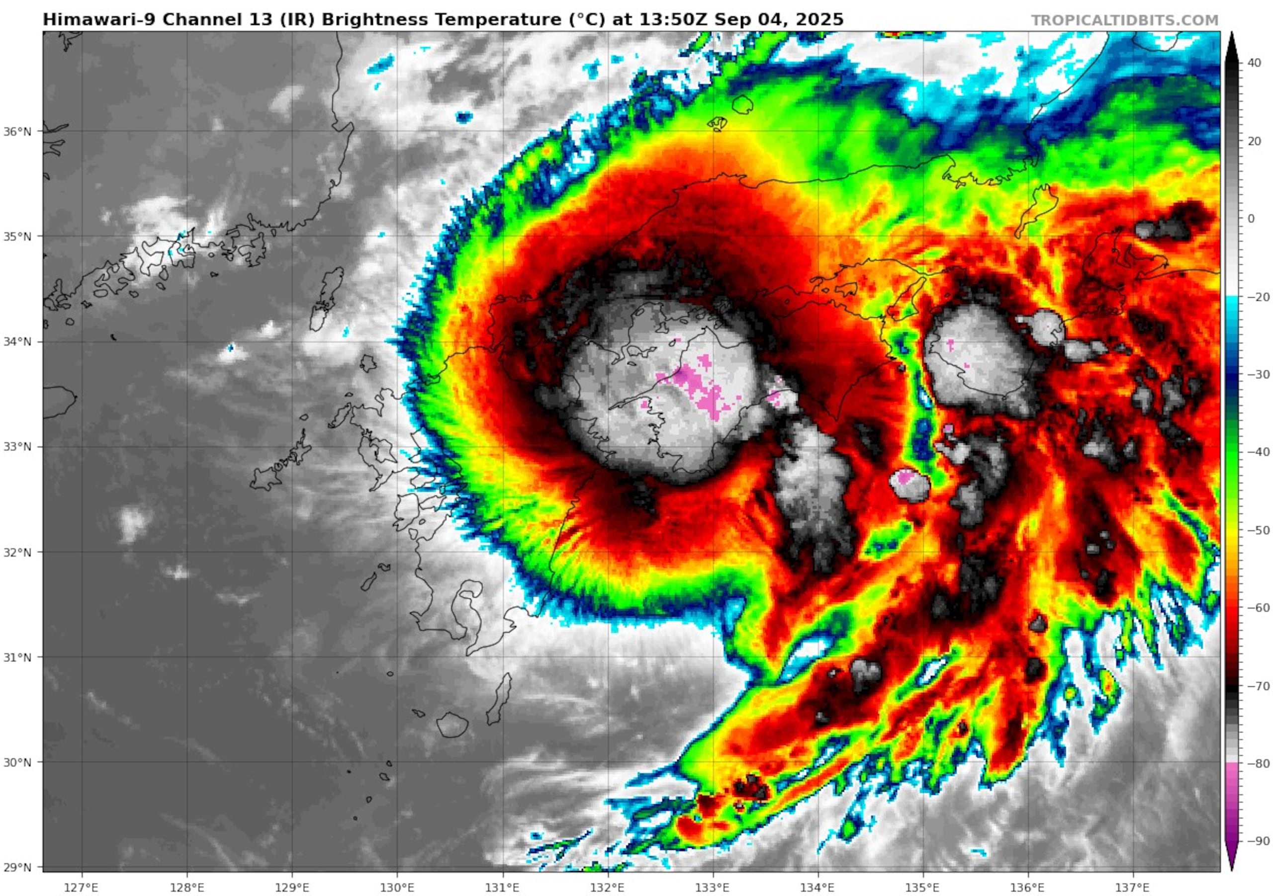 Las autoridades locales han instado a evacuar a más de 660,000 personas, entre ellas a miles en la prefectura de Chiba, al este de Tokio, por el riesgo de inundaciones en zonas bajas y deslizamientos de tierra por el terreno reblandecido por las precipitaciones. (NOAA)