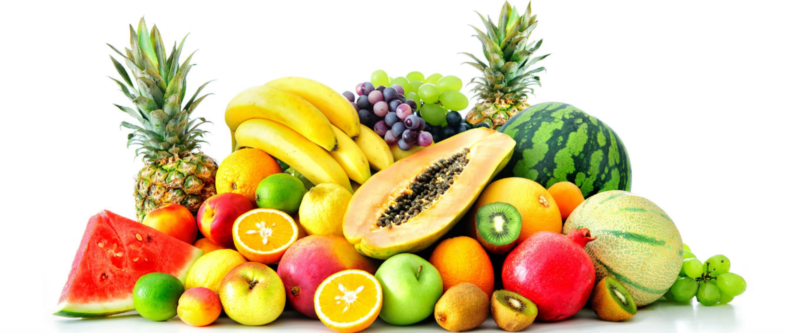 La mayoría de las frutas tienen grandes cantidades de fibra que estimula a los intestinos para tener mejor digestión. (Shutterstock)