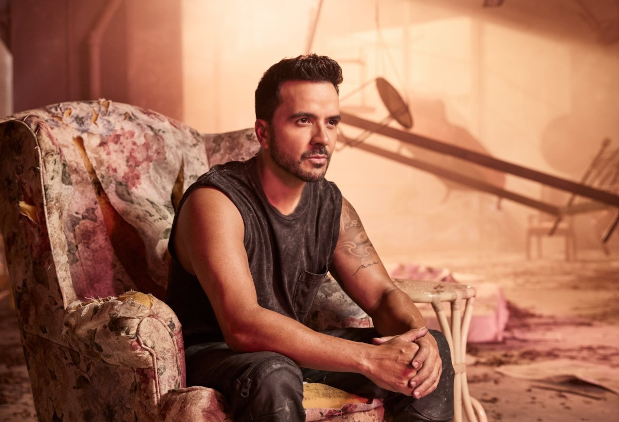 En 2023 el cantante estrenó los éxitos “Buenos Aires” y “Pasa La Página (Panamá)”.