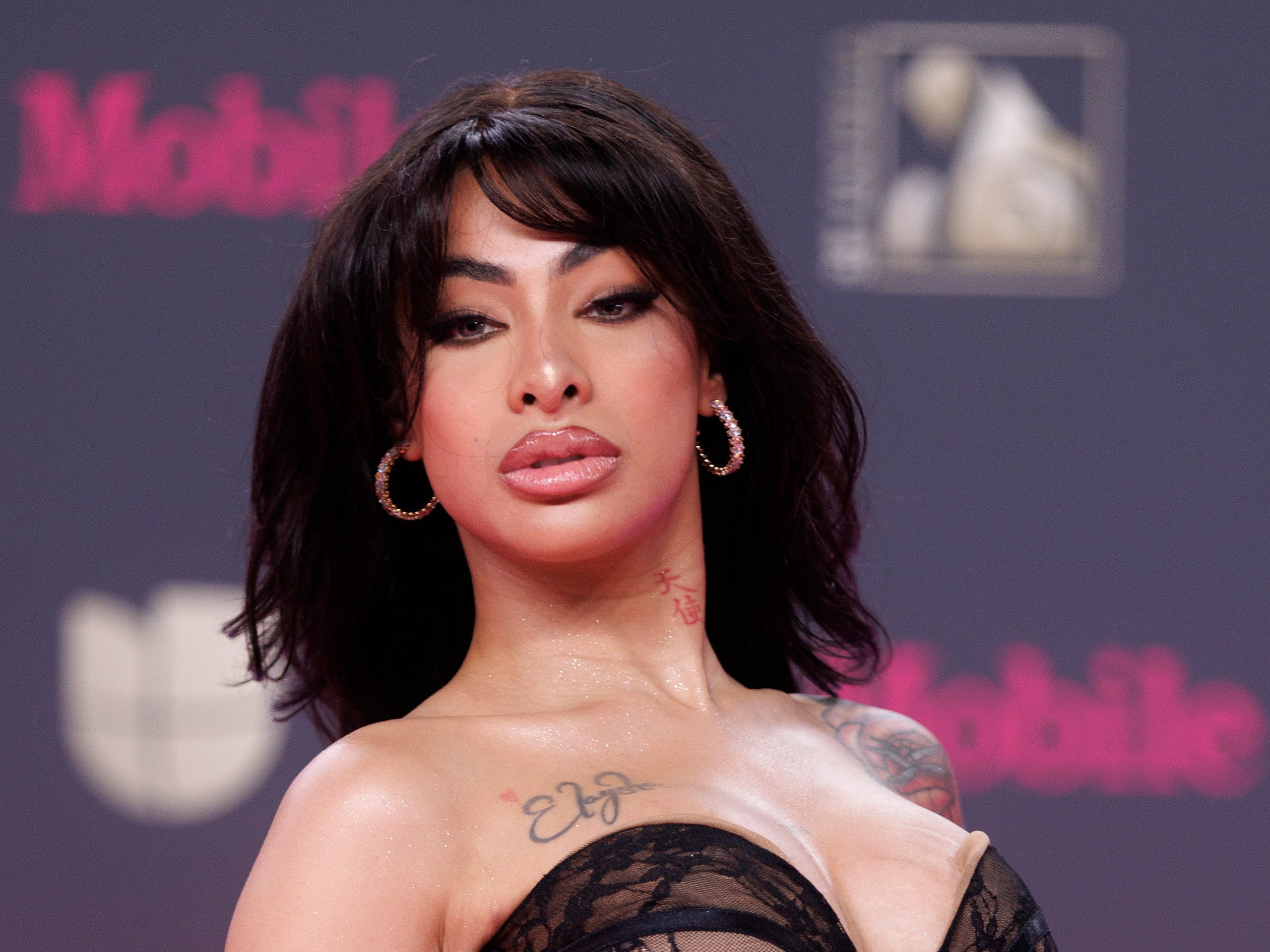 MIAMI (United States), 20/02/2026.- Dominican rapper Yailin La Mas Viral attends the Premio Lo Nuestro 2026 awards red carpet in Miami, Florida, USA, 19 February 2026. The Premio Lo Nuestro (Our Award) is a Spanish-language awards show honoring the best Latin music, presented by Televisa-Univision since 1989. EFE/EPA/CRISTOBAL HERRERA-ULASHKEVICH