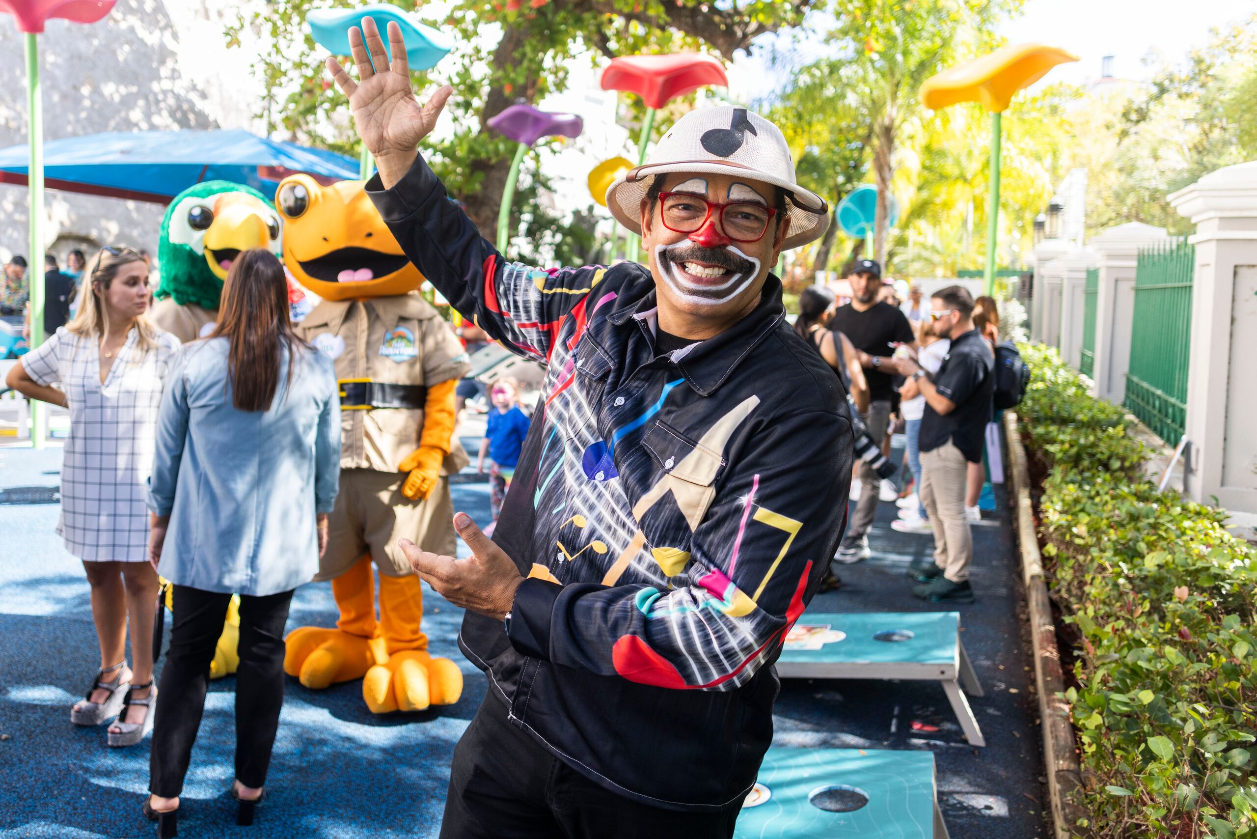 El parque le fue dedicado al payaso ReMi (José Vega) en una ceremonia realizada en el Paseo de la Princesa como parte de las actividades de las MiniSanse, oferta de entretenimiento para los más pequeños y sus padres en las Fiestas de la Calle San Sebastián.