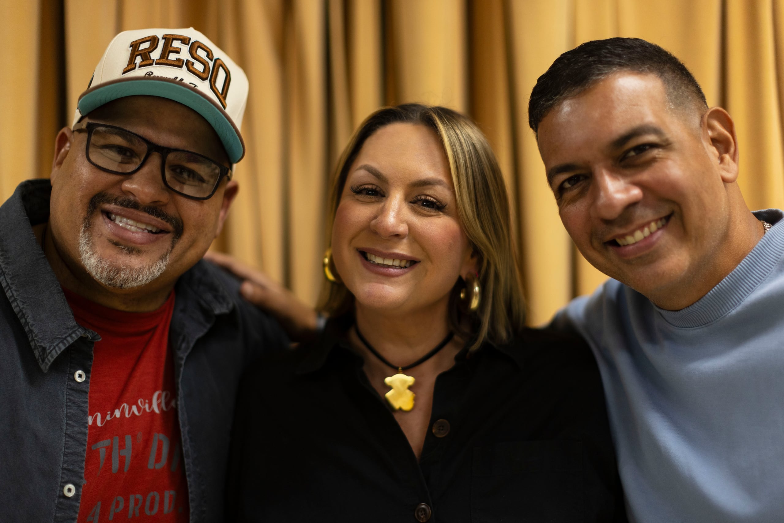 El trío aprovechará los más de 20 años de relación con su patrón para llevar una puesta de escena llena de risas y sorpresas.