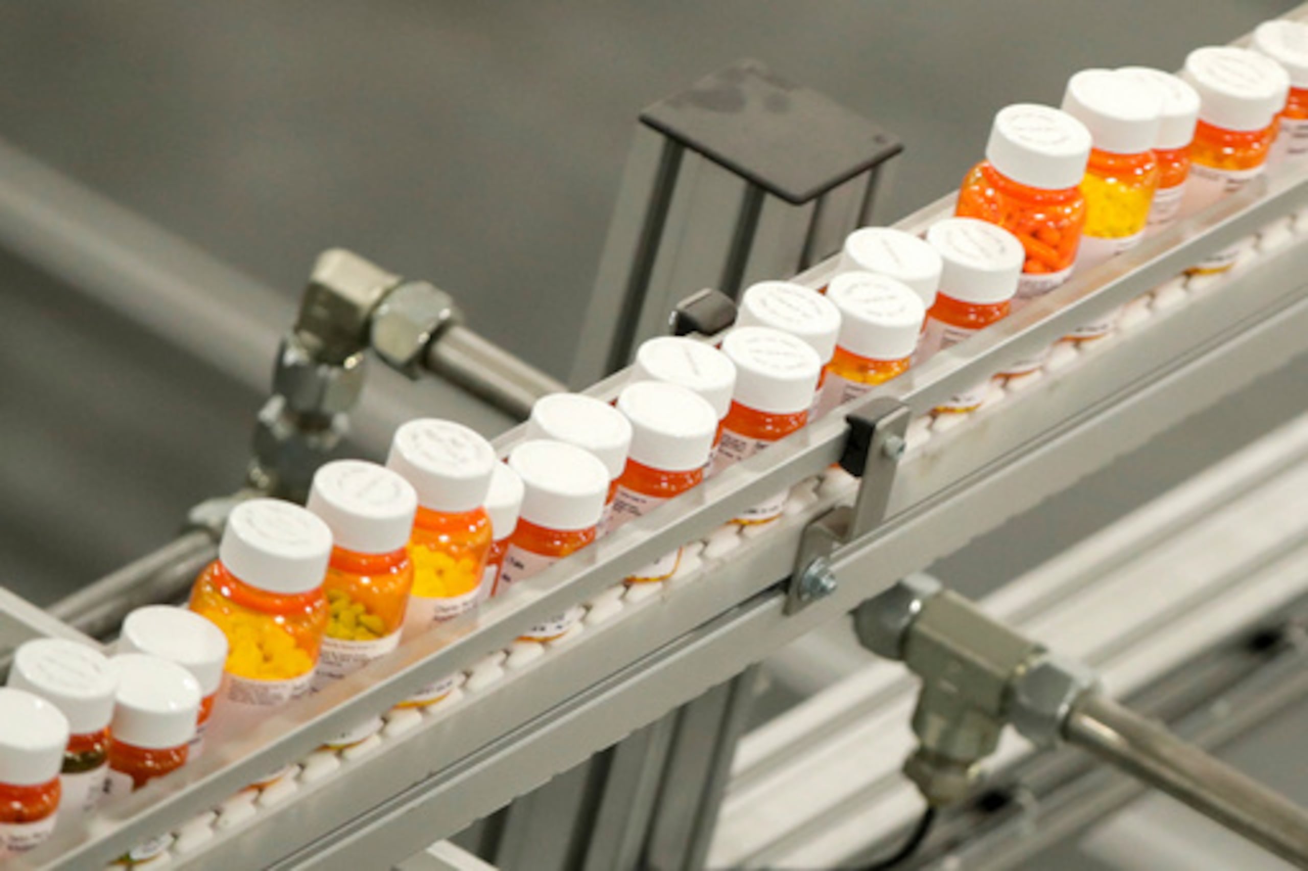 Entre los medicamentos que fueron desviados y vendidos de manera ilegal figuraron: Advair, Albuterol, Alphagan, Anoro Ellipta, Arnuity Ellipta,entre otros.