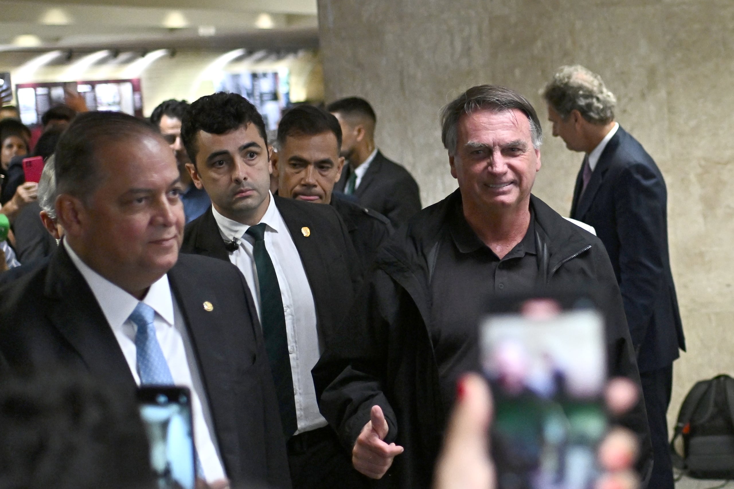 Según las alegaciones, el complot denominado 'Puñal Verde y Amarillo' fue llevado a conocimiento de Bolsonaro tras perder las elecciones  y éste estuvo de acuerdo.