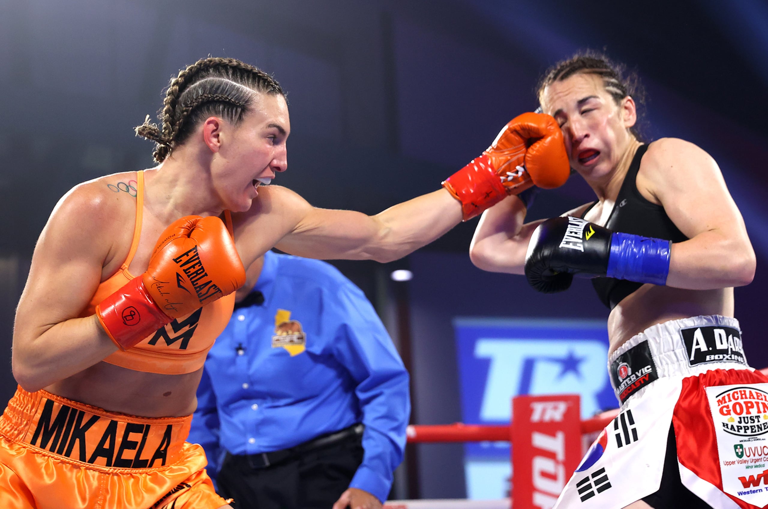 Mikaela Mayer aparece aquí en uno de sus previos combate ante Jennifer Han.