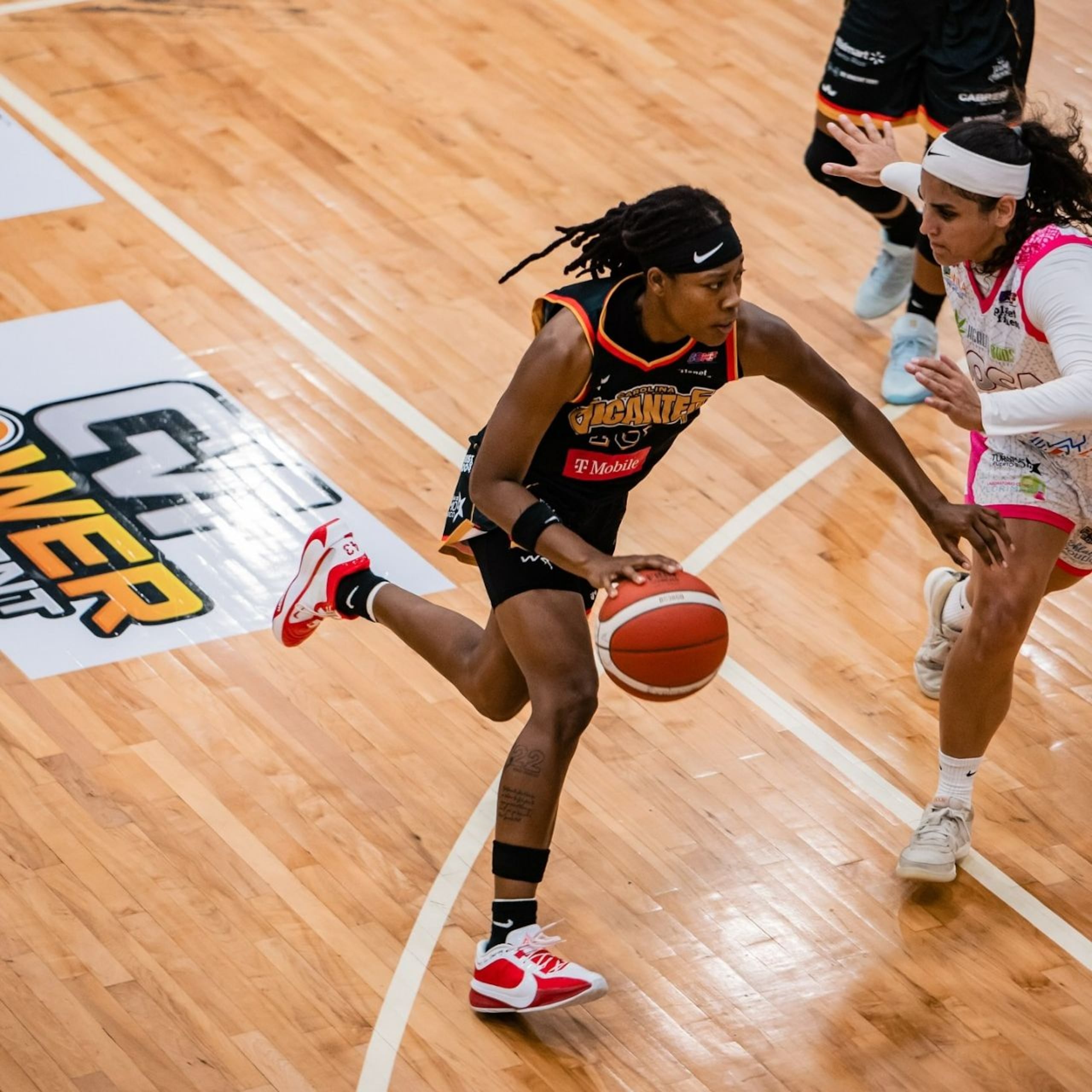 Aisha Sheppard, de las Gigantes de Carolina, atinó siete triples en diez intentos frente a las Explosivas de Moca.