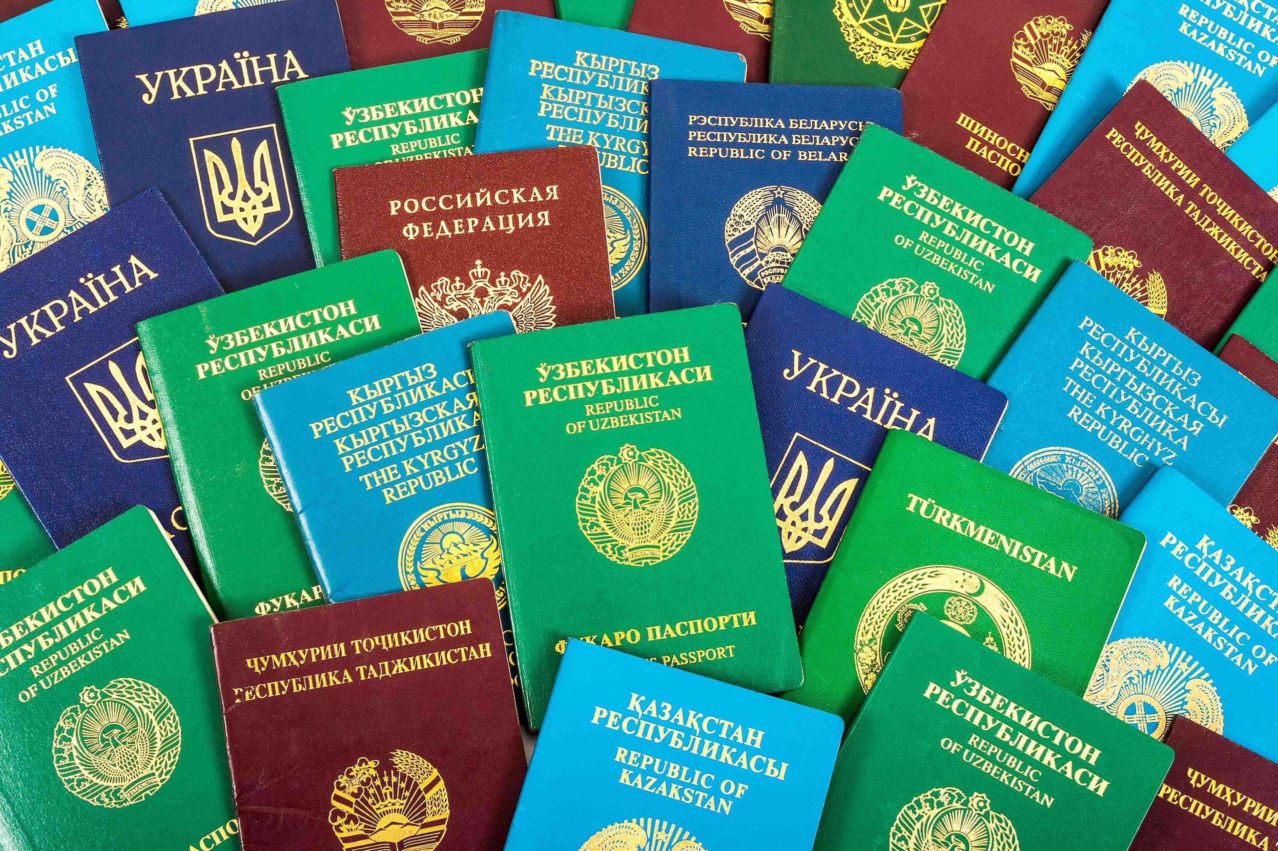 La elección del color del pasaporte depende de temas políticos, religiosos y geográficos. (Foto: Shutterstock.com)