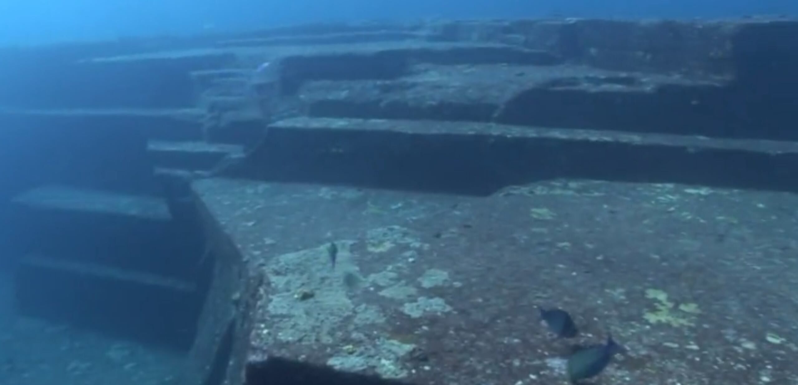 “Monumento Yonaguni”.