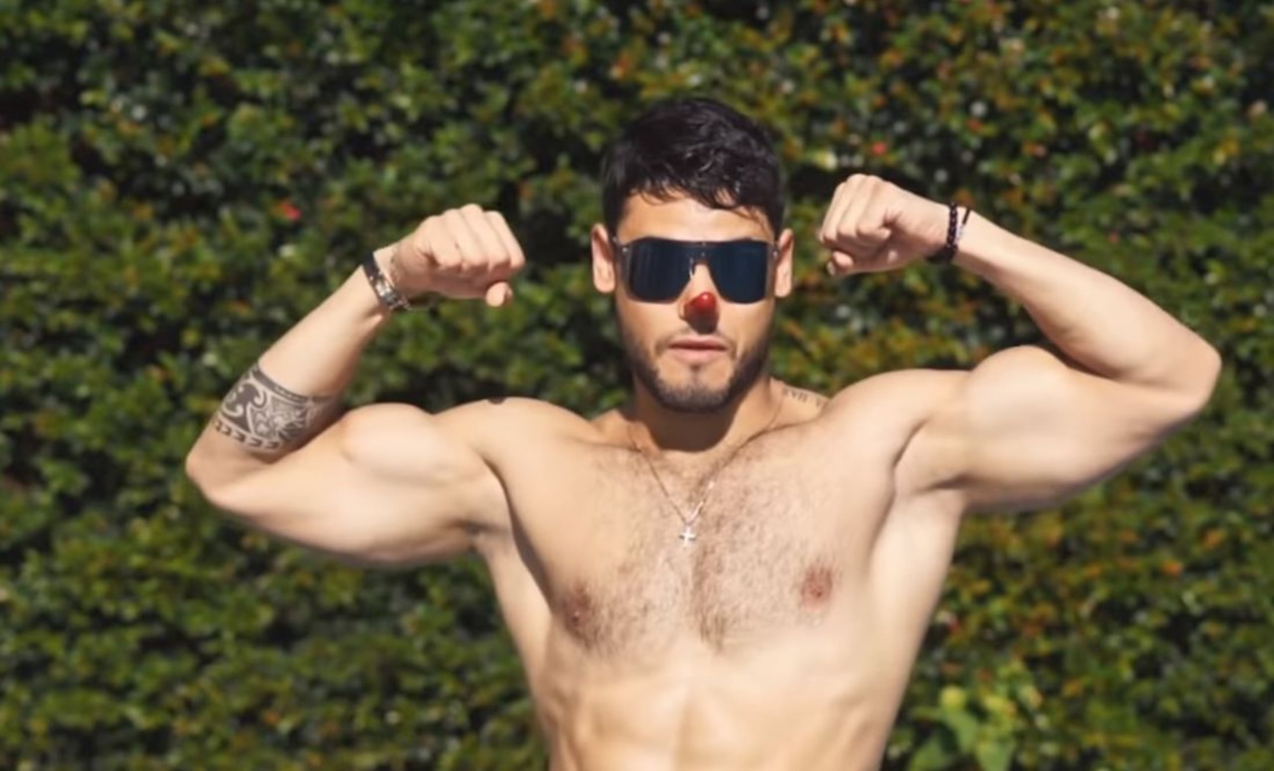 García se dio a conocer en México por su trabajo con el grupo Wapayasos y Horripicosos.