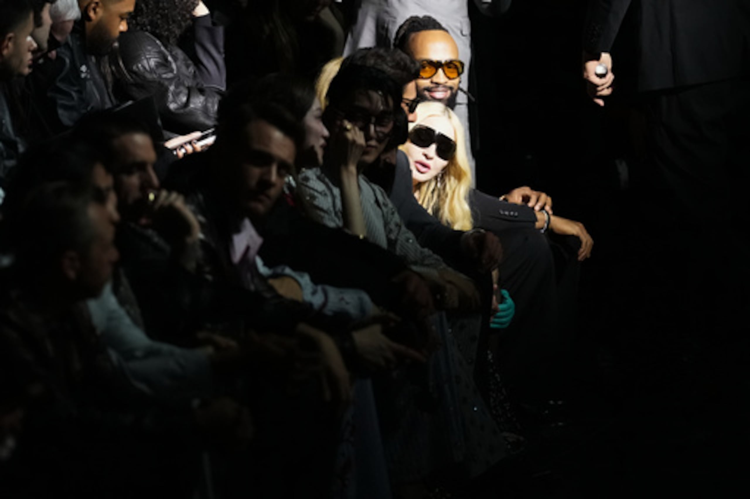 Madonna asiste a la Dolce & Gabbana Otoño / Invierno 2026-2027 colección de la Mujer, presentado en Milán, Italia, sábado, 28 de febrero 2026. (AP Photo/Antonio Calanni)