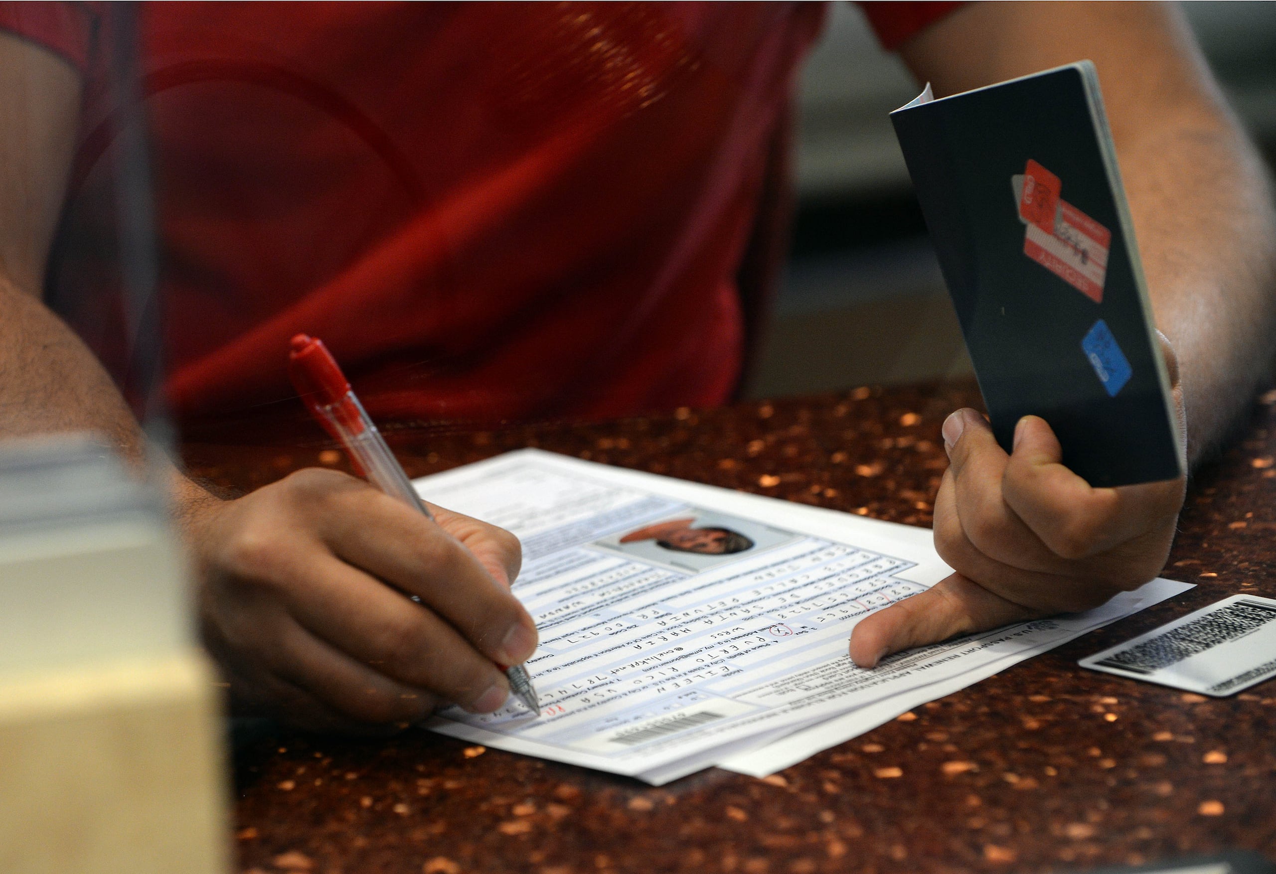 En las ferias de febrero, 433 personas solicitaron su pasaporte. Se espera que una cantidad similar se beneficie para este mes de marzo. Archivo / Ramón “Tonito” Zayas