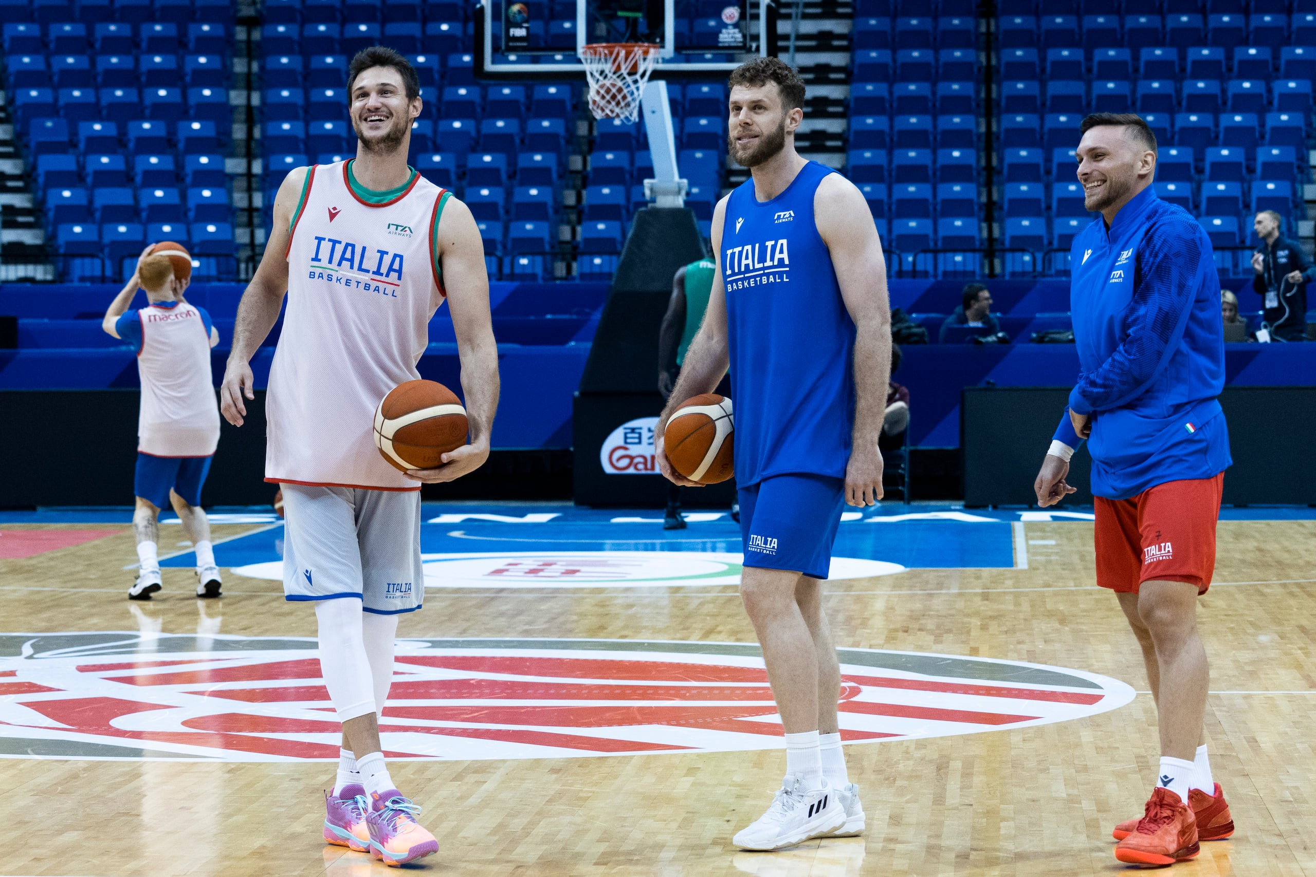 Danilo Gallinari, Nicolo Melli y Stefano Tonut trabajan con Italia este lunes en el Coliseo José Miguel Agrelot.