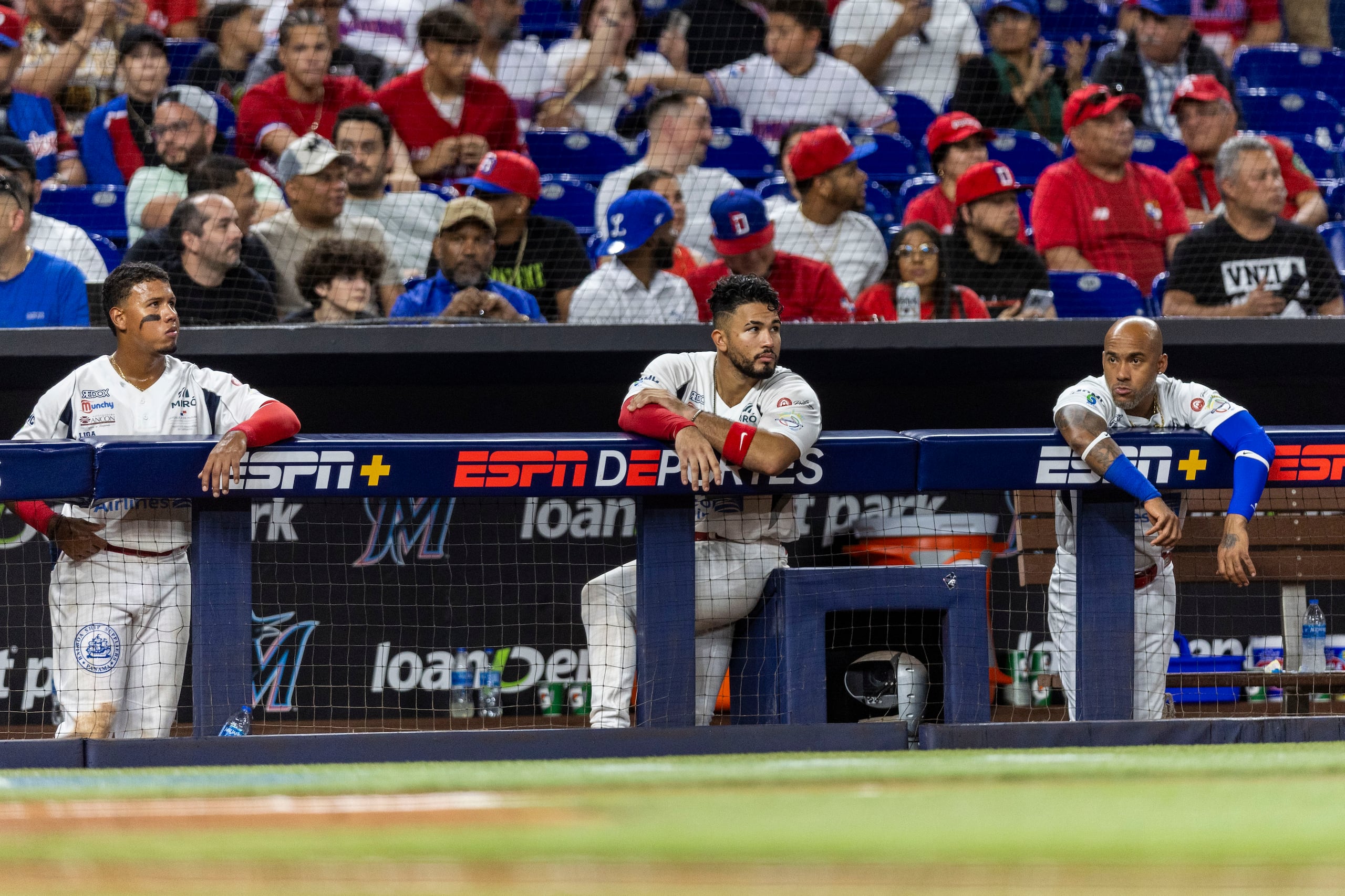 Jugadores de los Federales de Chiriquí tras ser eliminados de la Serie del Caribe.