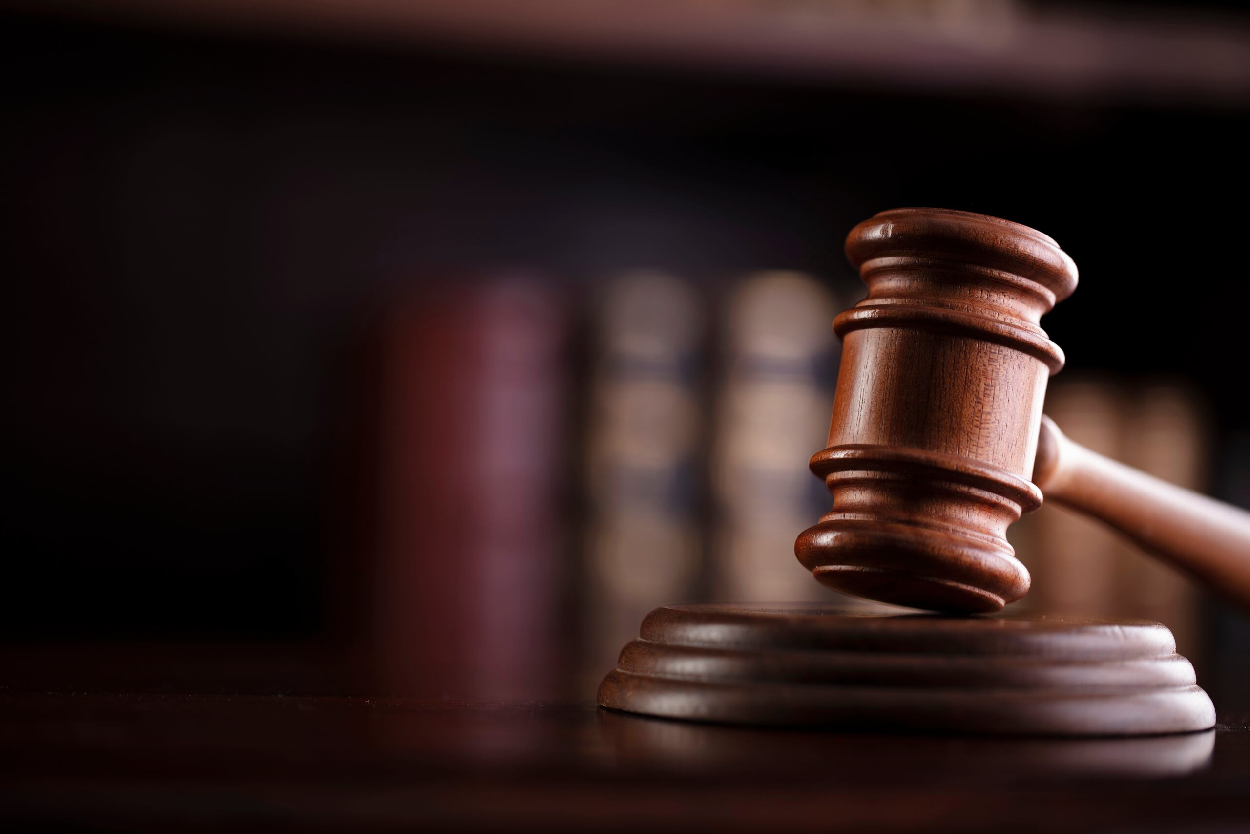 Se desconoce si la mujer tiene un abogado que comente sobre su situación judicial.