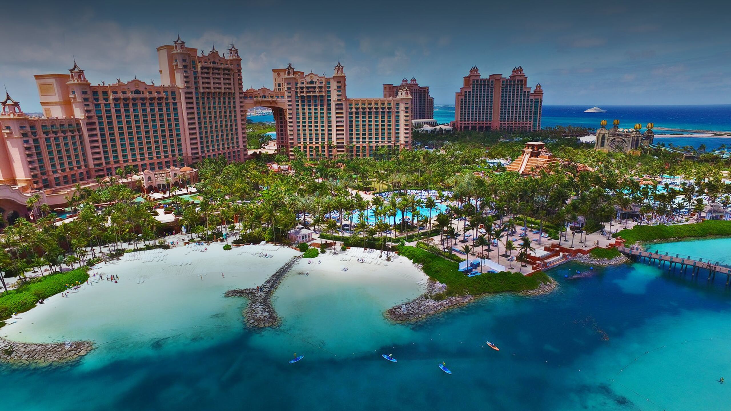Bahamas tiene una importante industria destinada al turismo.