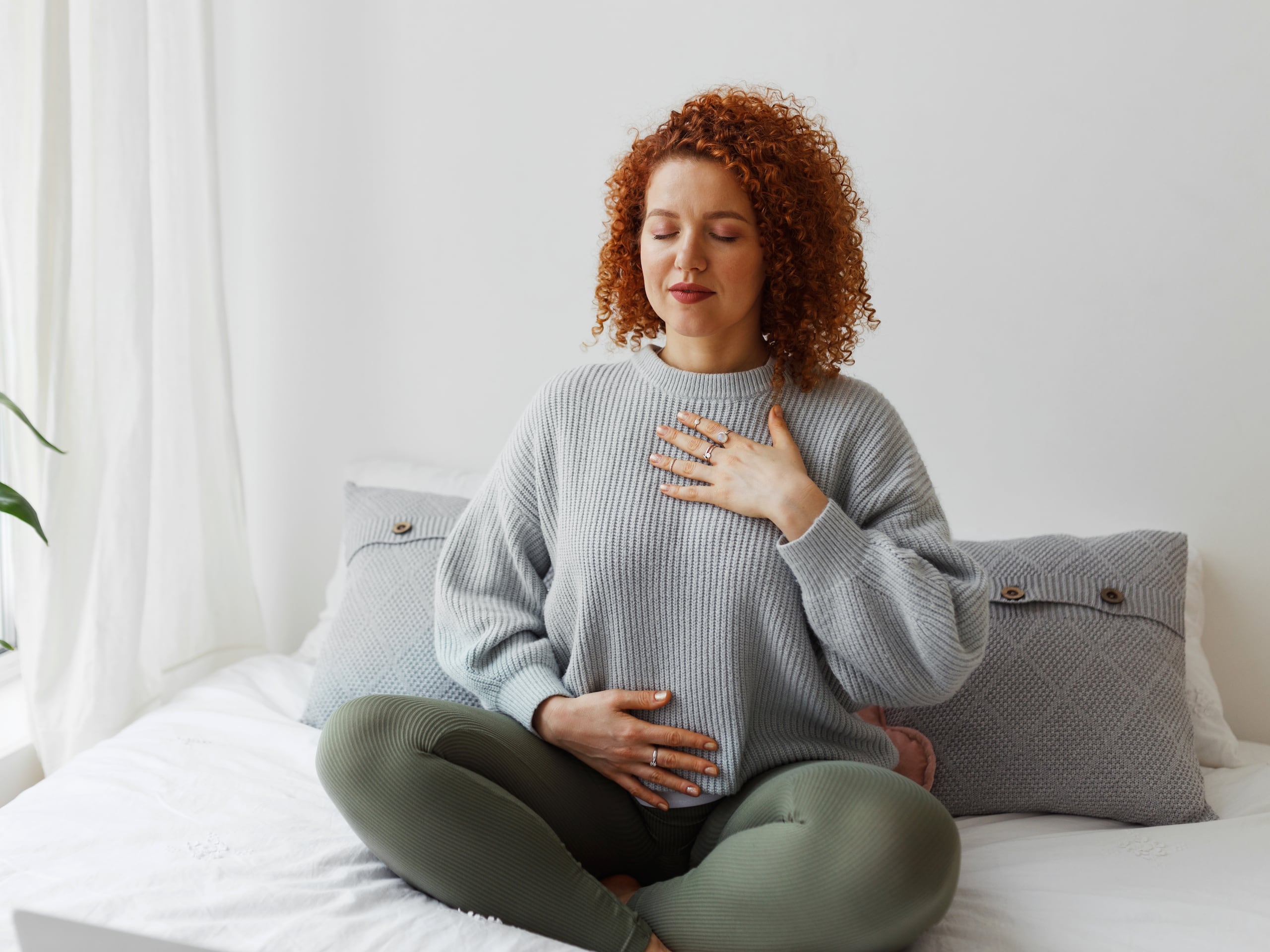 Realizar pausas para realizar respiraciones profundas es beneficioso.