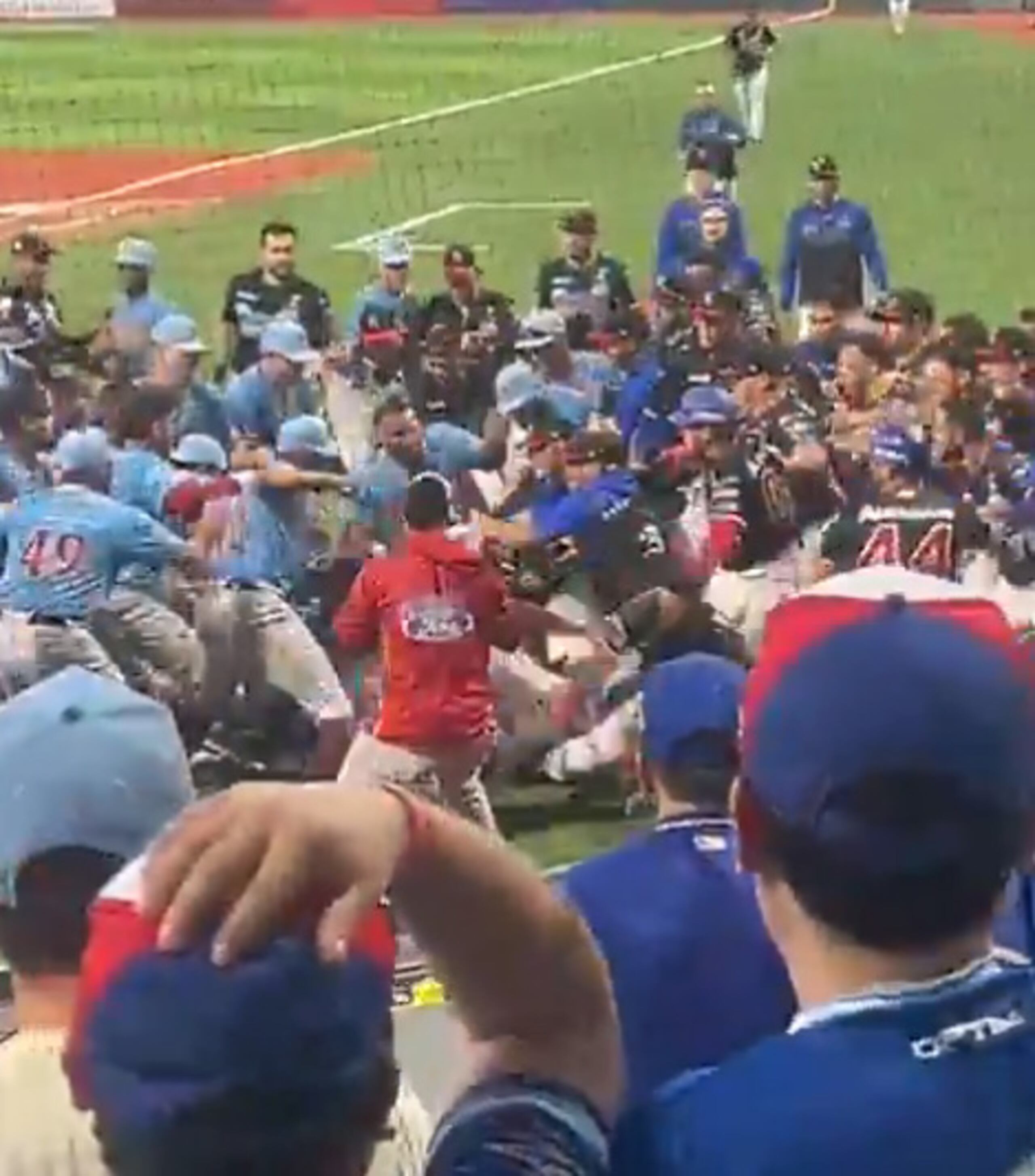 Los Indios de Mayagüez y los Cangrejeros de Santurce se encuentran de frente en una trifulca este domingo en el Estadio Hiram Bithorn.
