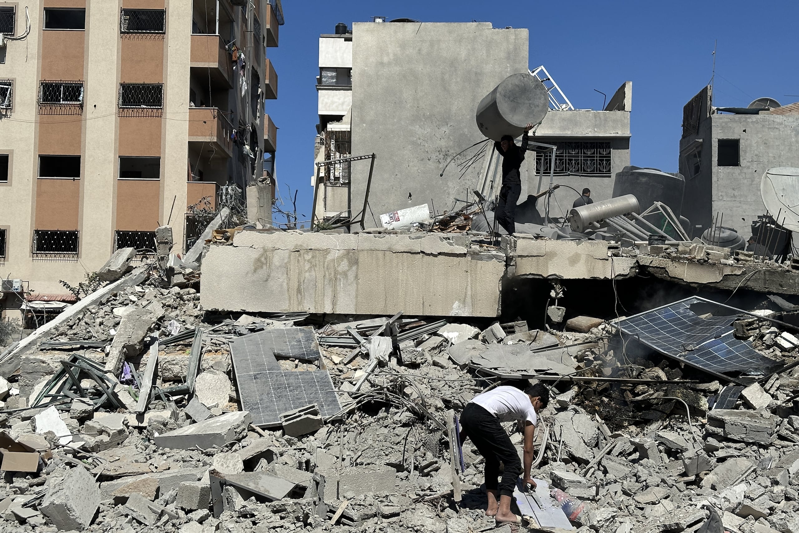 El ejército israelí aseguró que los ataques del viernes fueron contra objetivos terroristas en Gaza.
