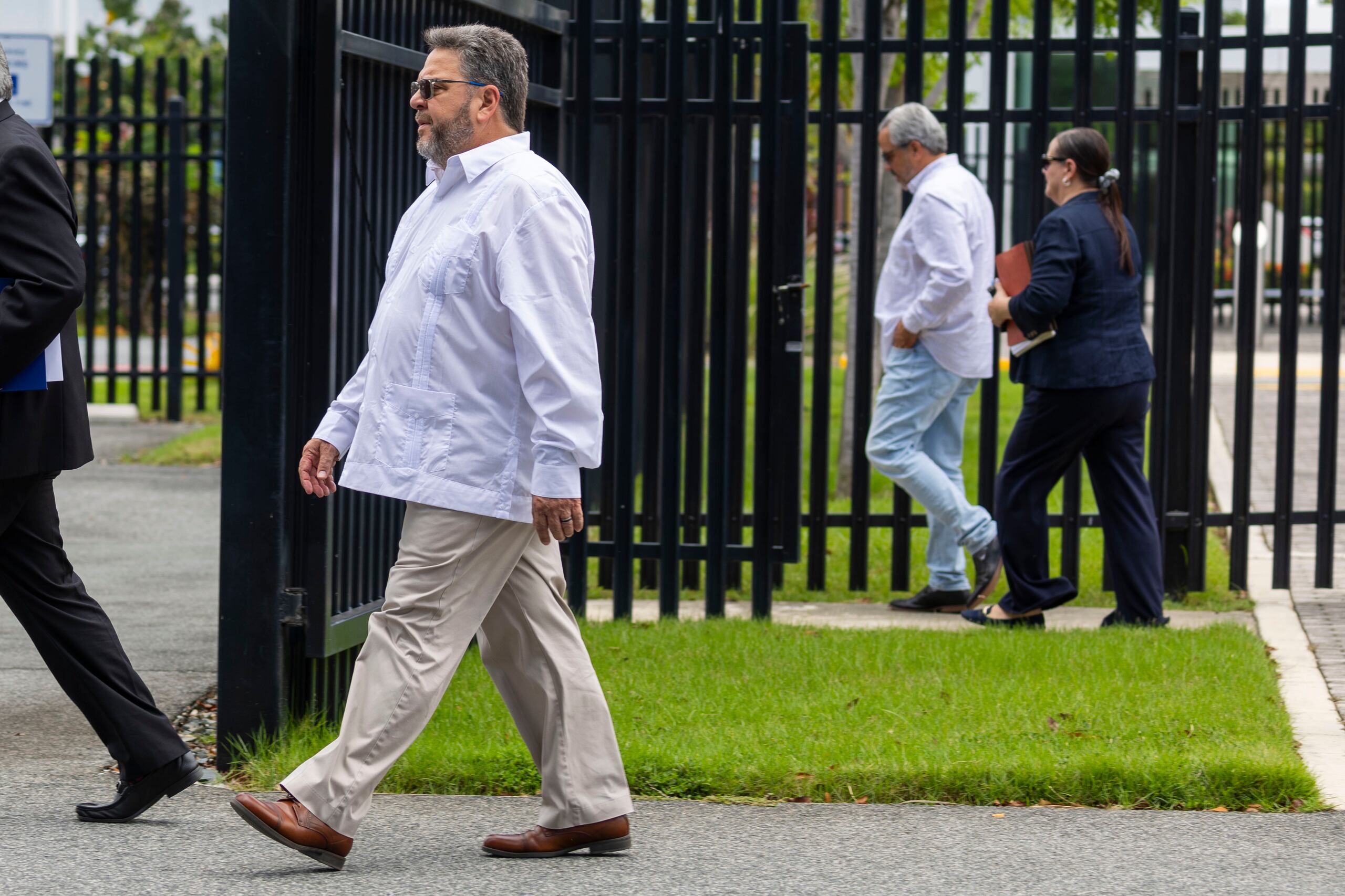 Trascendió que la jueza permitió que ambos convictos se entreguen voluntariamente una vez el Negociado de Prisiones asigne la cárcel en la que cumplirán su pena.