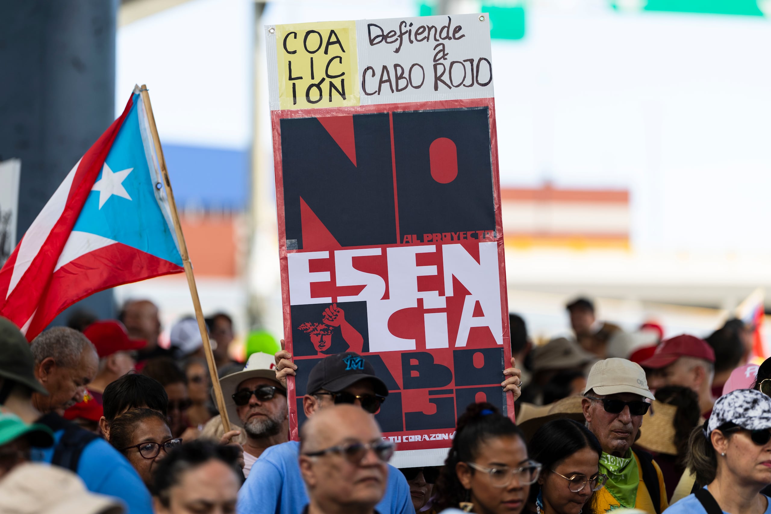En tres de los cuatro casos, ese patrón conduce a la misma marca hotelera multinacional: Rosewood, responsable por el polémico proyecto Esencia en Cabo Rojo y que ha sido motivo de múltiples manifestaciones.