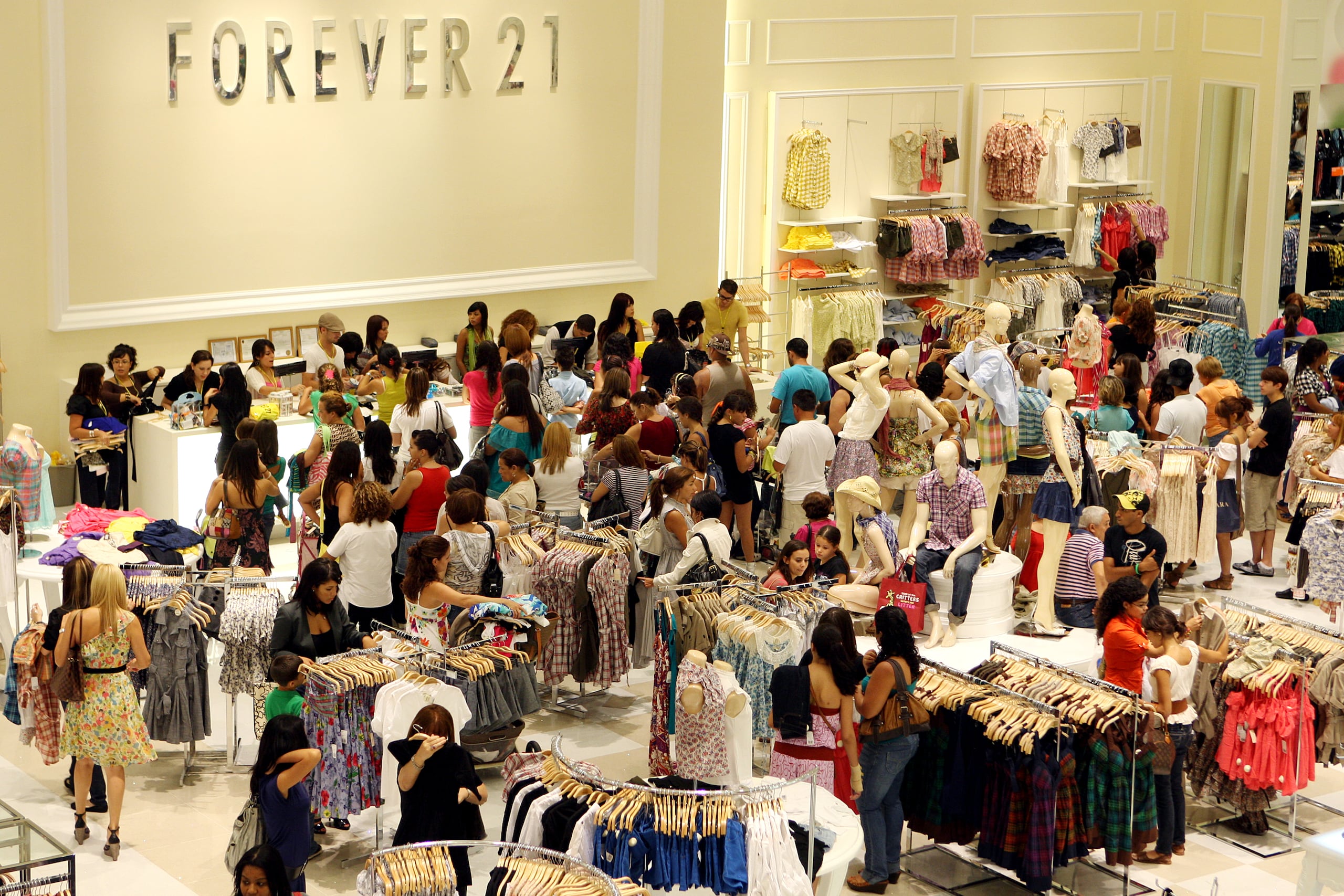 La operadora F21 Opco presentó una solicitud de quiebra bajo el Capítulo 11 en Delaware, con aproximadamente 1.58 mil millones de dólares en deuda total financiada.