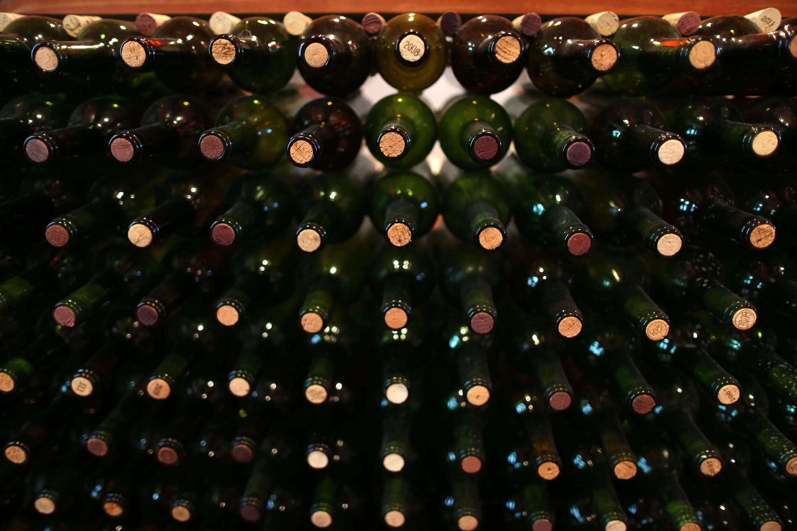 Todos los productores que lo estimen oportuno pueden depositar su vino para que envejezca bajo las condiciones favorables del fondo marino. (GFR Media)