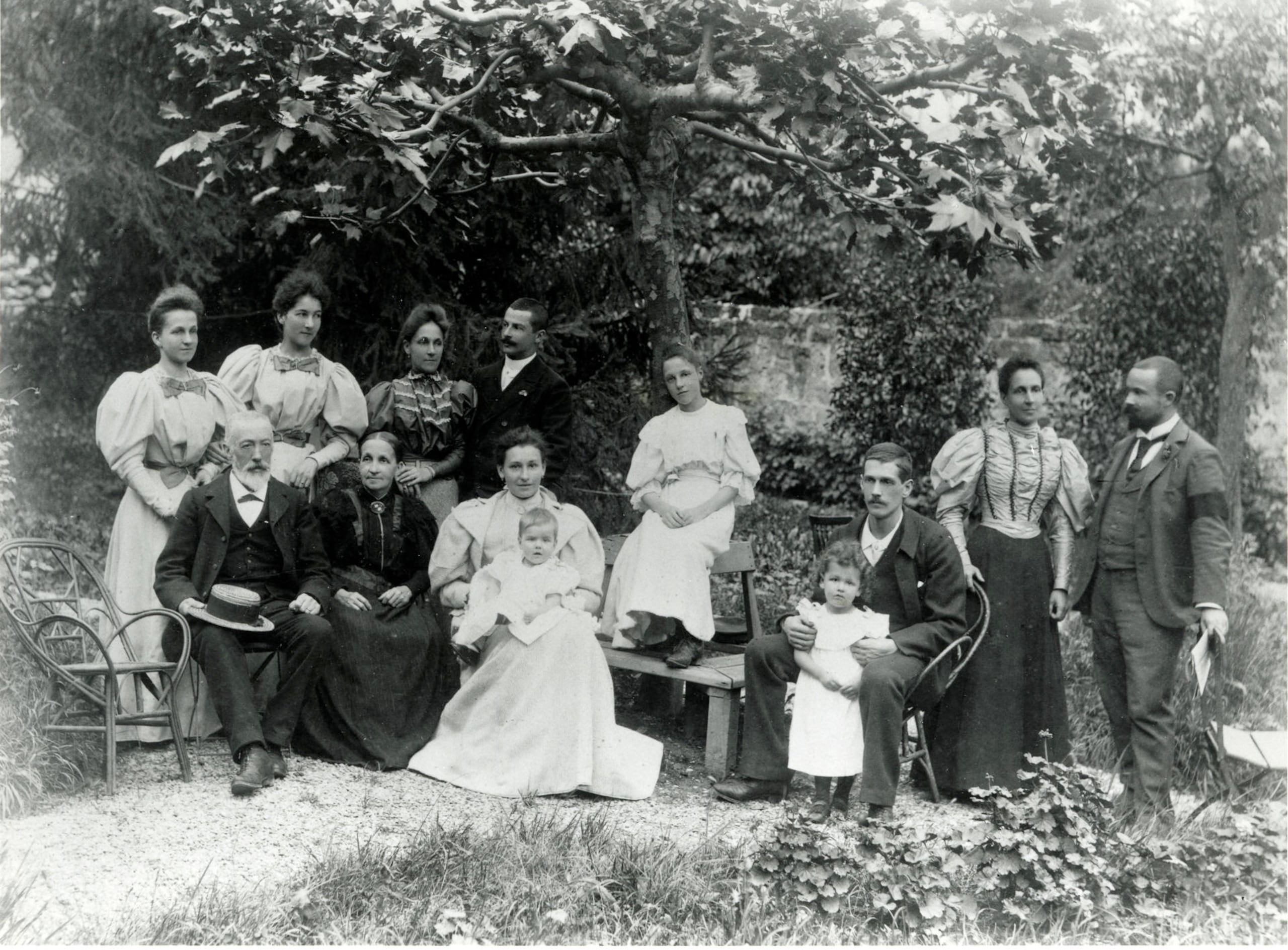Fotografía de Daniel Peter, Fanny Peter-Callier y niños.