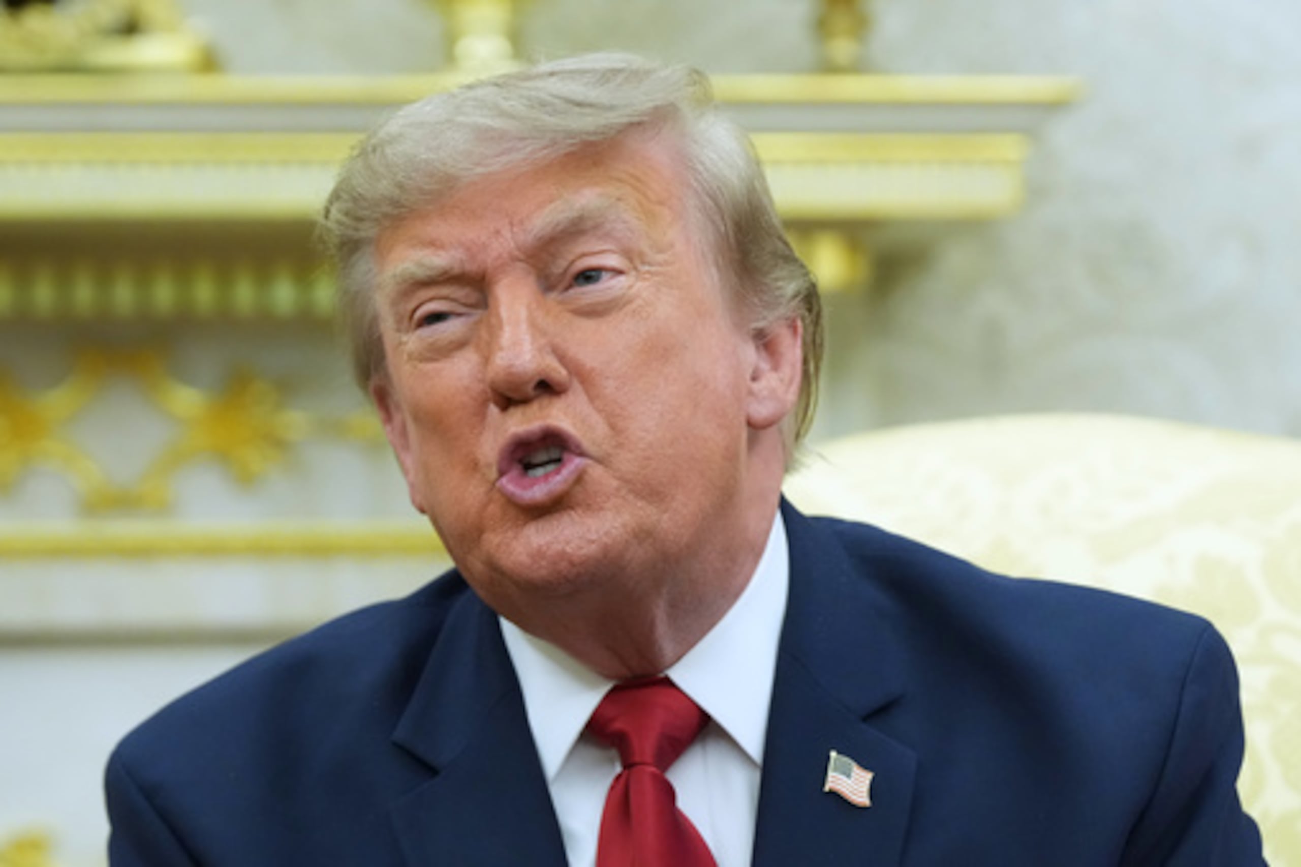 Trump, de 80 años, no puede concurrir a las elecciones de 2028, ya que la Carta Magna solo permite ejercer dos mandatos.